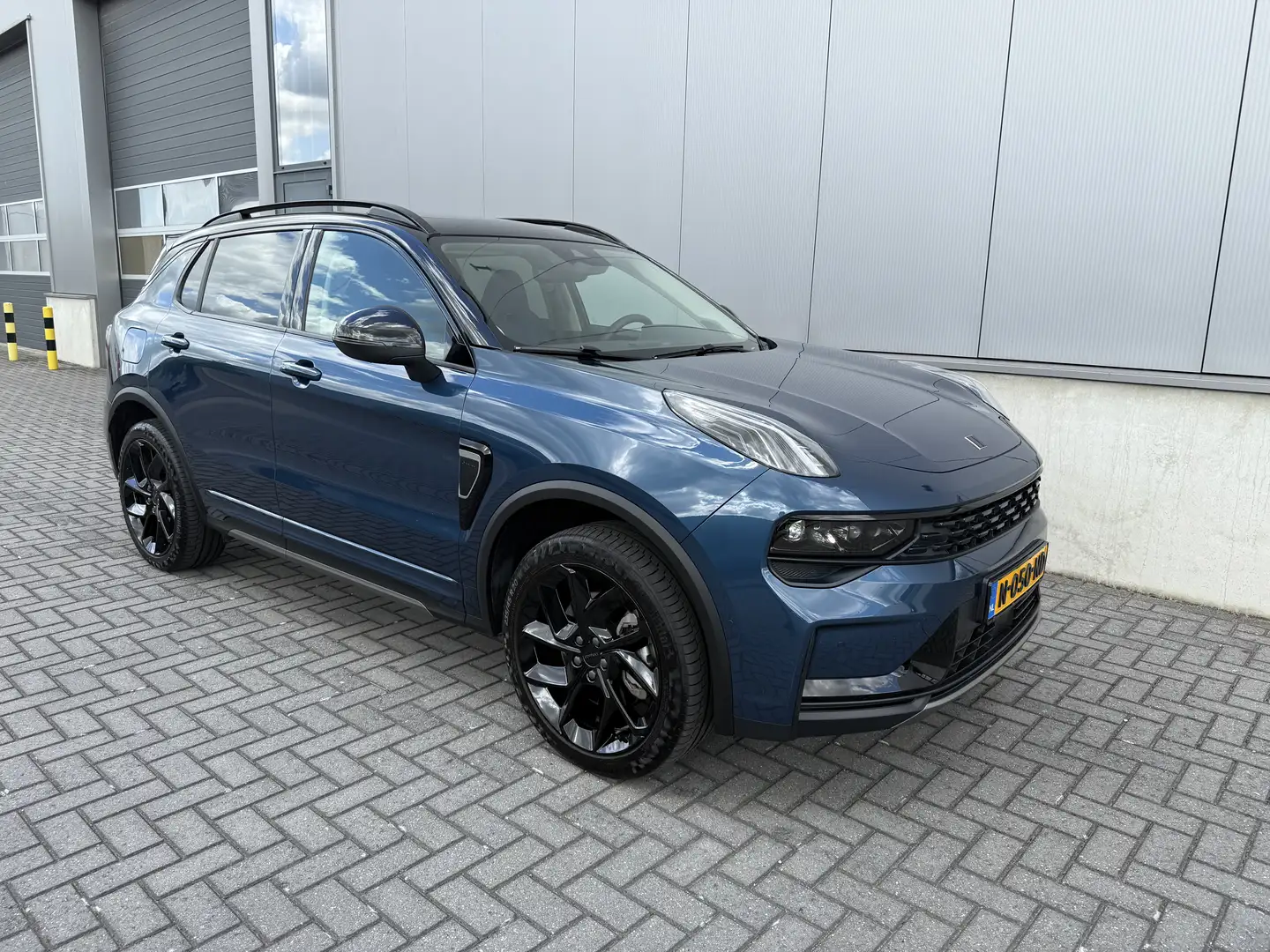 Lynk & Co 01 1.5 Kék - 1
