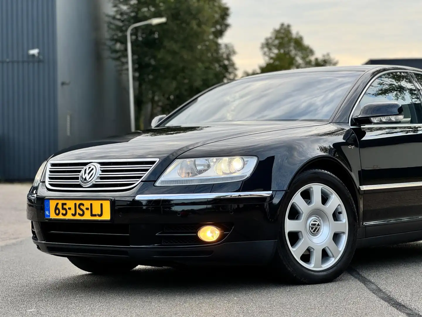 Volkswagen Phaeton 3.2 V6 4PERS/ORIGINEEL NL/NAP/YOUNGTIMER/IN UITMUN Černá - 2