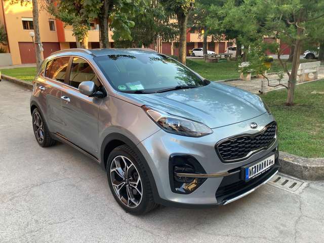 Imagine Kia Sportage Sportage 1.6 T-GDI AWD DCT GT LINE