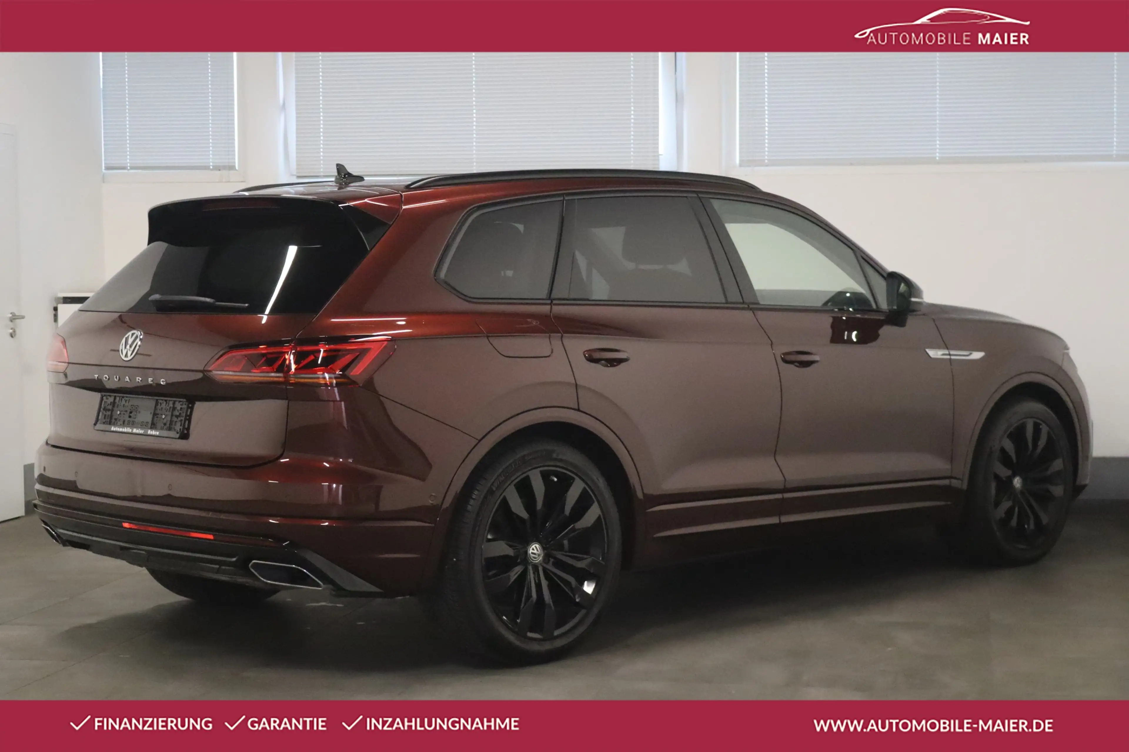 Volkswagen Touareg R Line Black 4M.-PANO-SOFT-LUFT-MATRIX- — photo 2