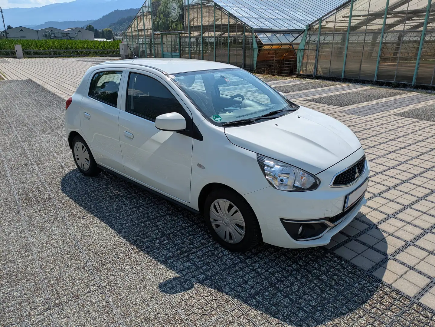 Mitsubishi Space Star Space Star 1,0 MIVEC Inform AS Weiß - 2