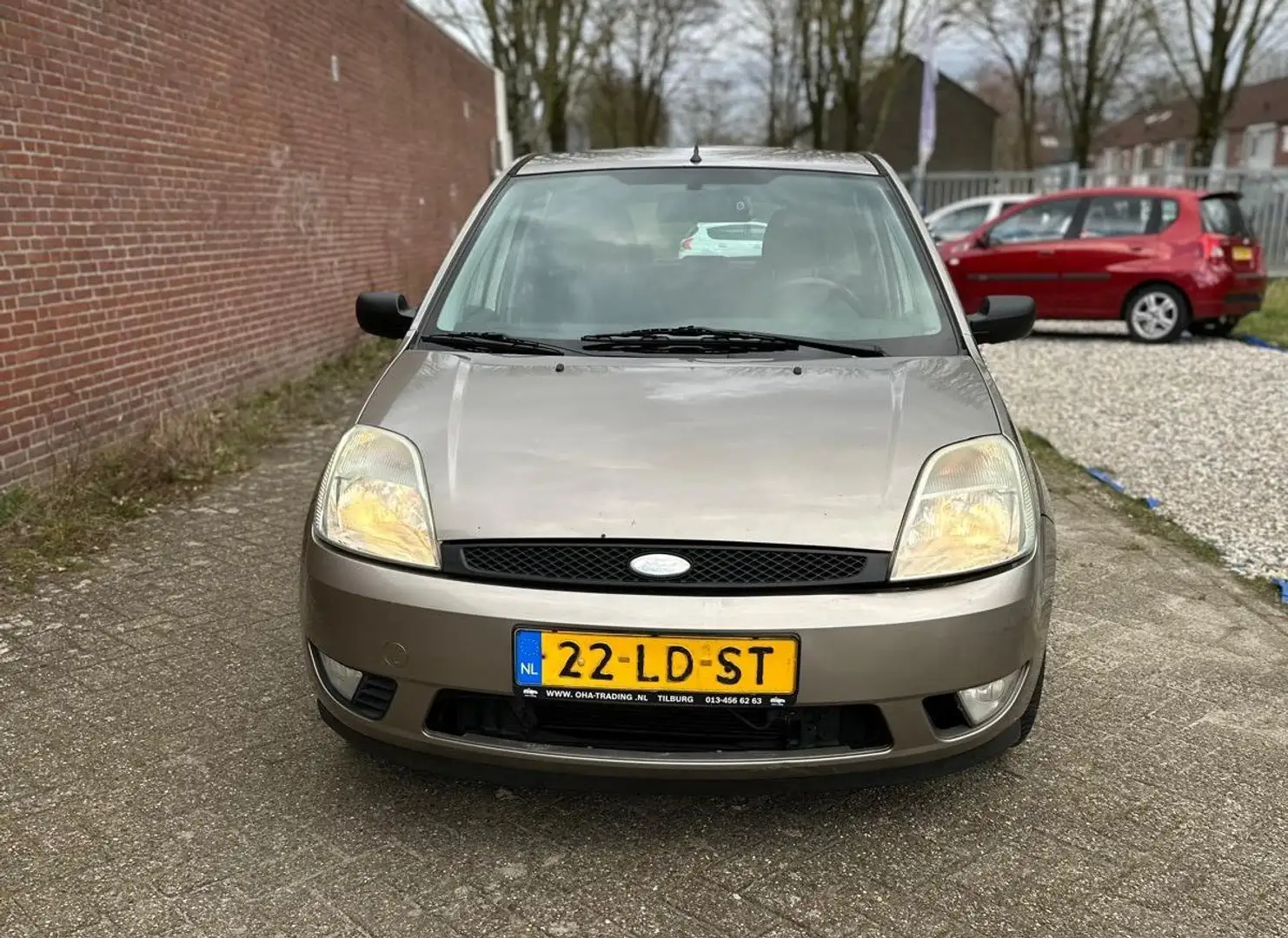 Ford Fiesta Fiesta 1.4-16V Trend Zilver - 1
