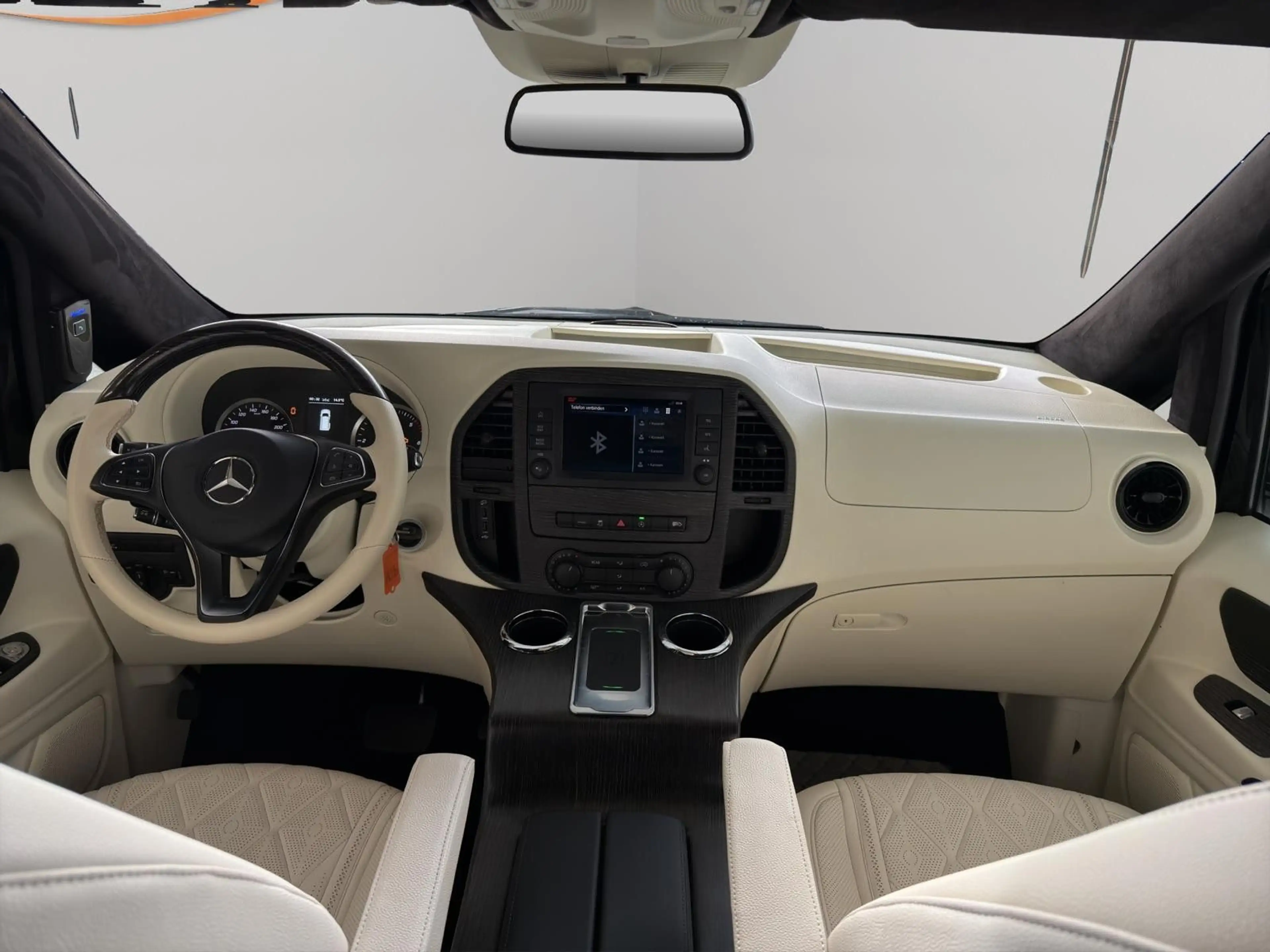 Mercedes-Benz Vito Extralang LUXUS VIP umbau*6 SITZER*LEDER*TV — photo 13