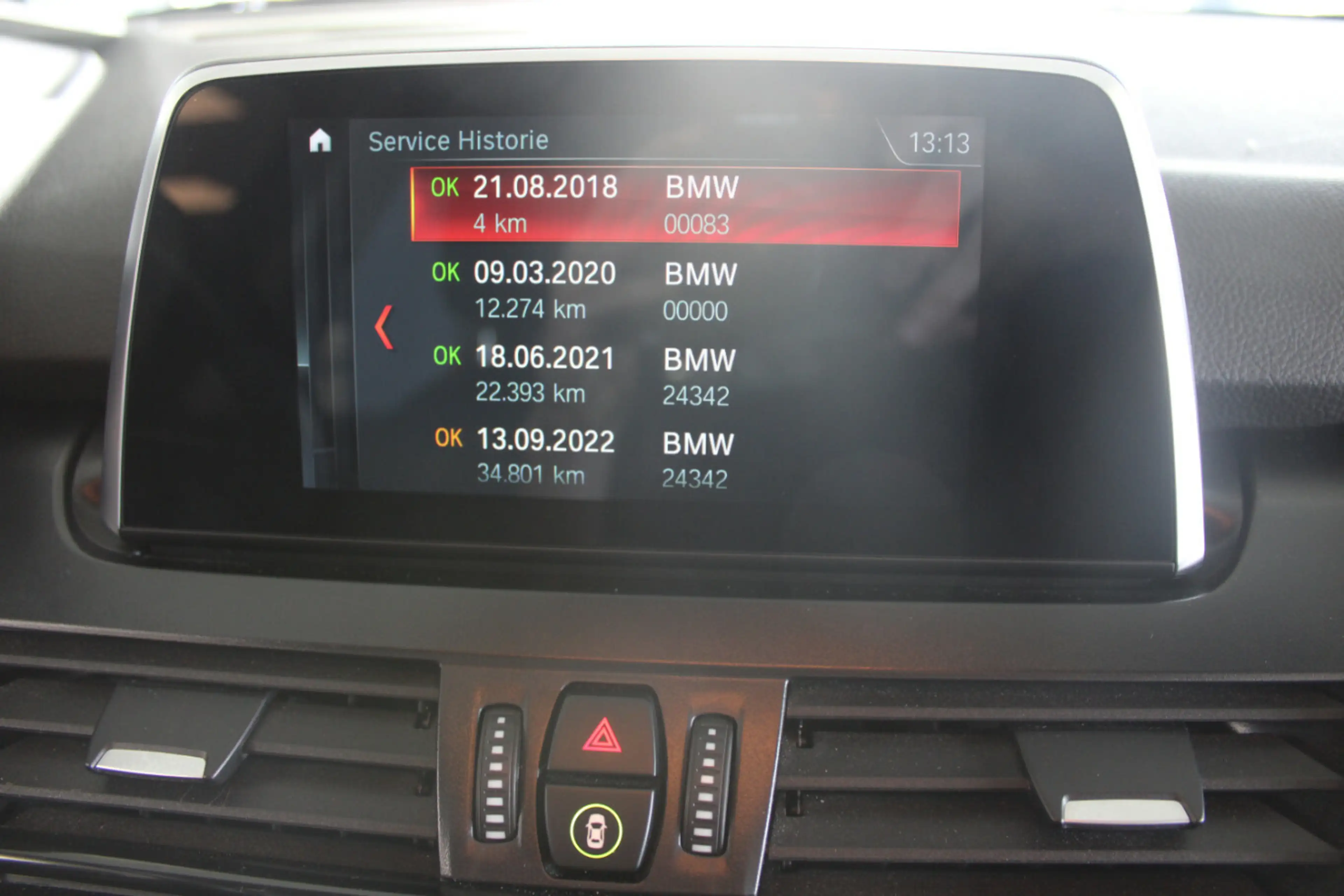 BMW 225 xe iPerformance — photo 12