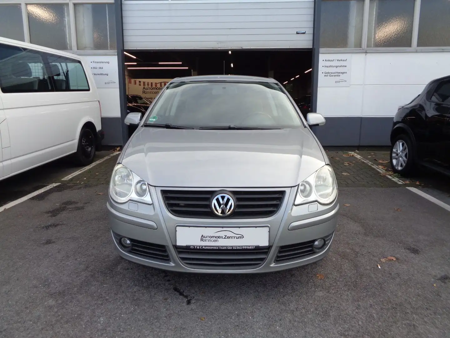 Volkswagen Polo IV  1.2 United *KLIMA*PDC*ALU*SHZ*S-HEFT* Zilver - 2