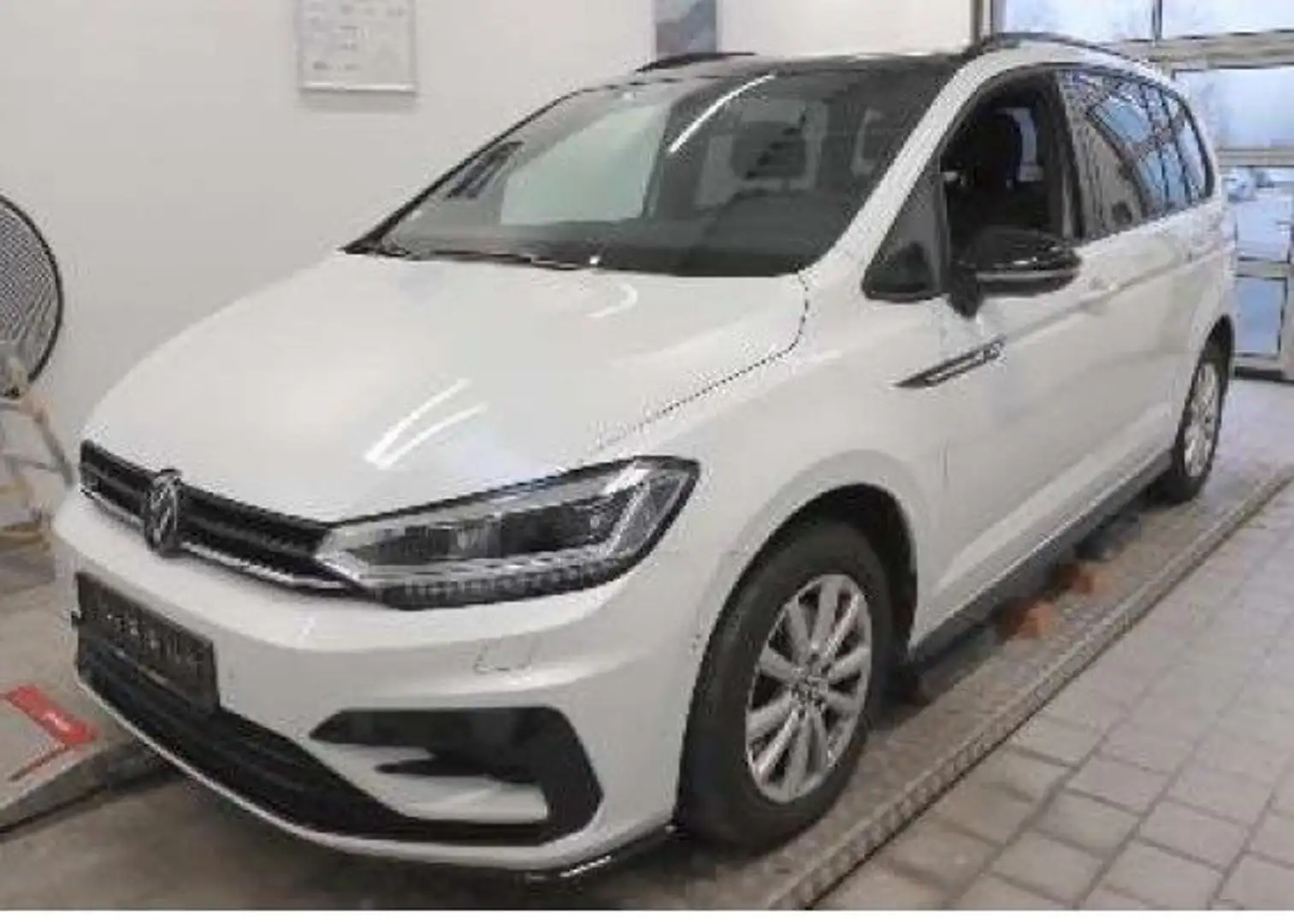 Volkswagen Touran 2.0 TDI DSG Highline R-Line Pano Dynaudio Weiß - 2