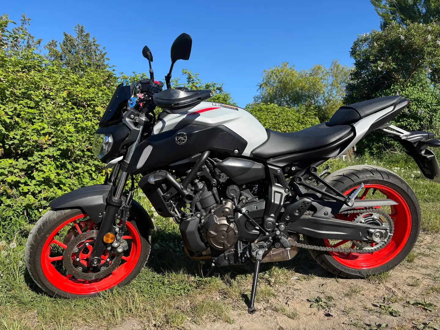 Yamaha MT-07 Argintiu - 1