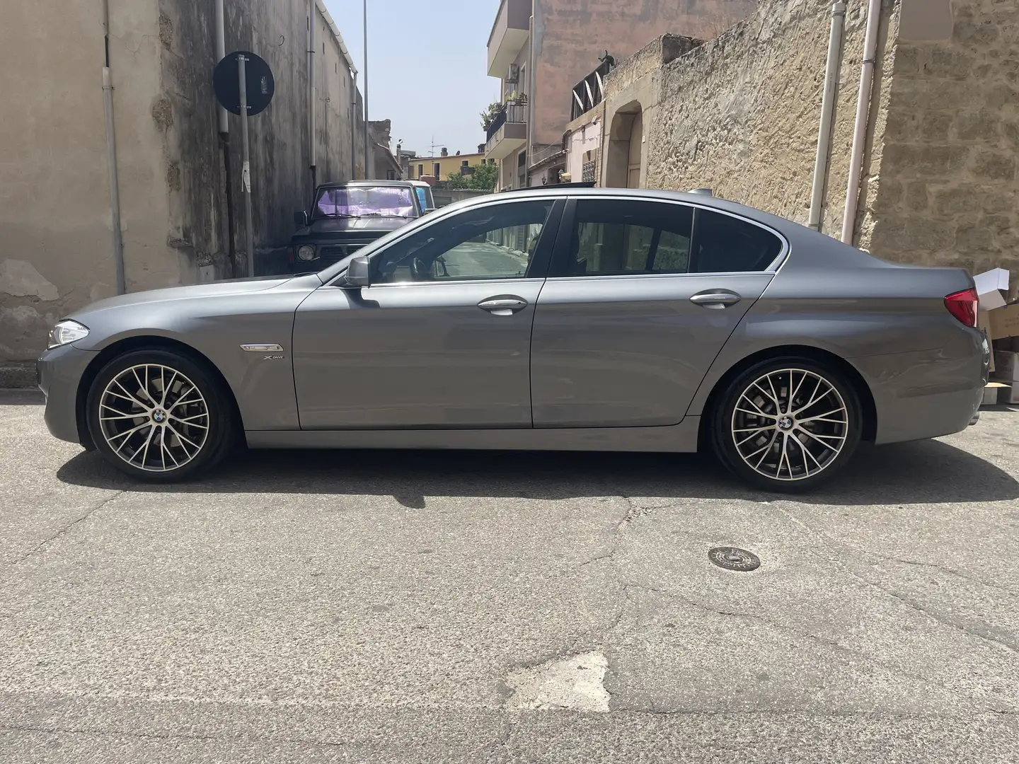 BMW 525 525d xdrive Futura auto Grigio - 1