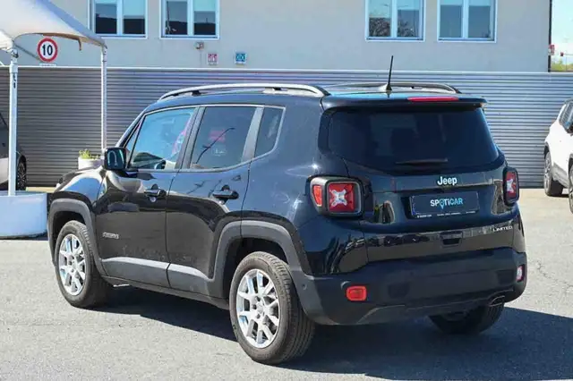 Jeep Renegade view 7