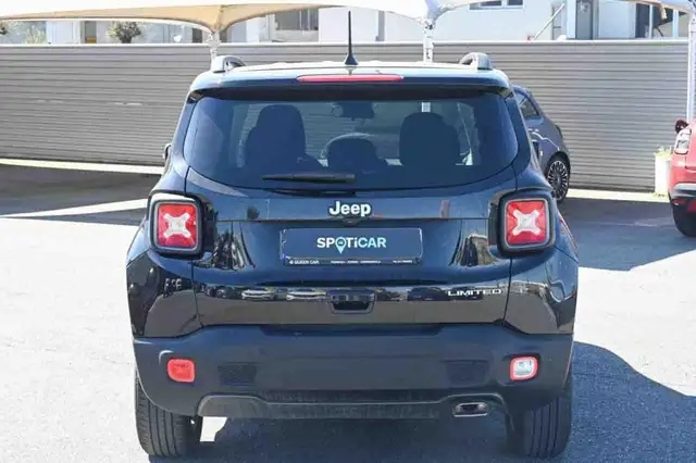 Jeep Renegade view 6
