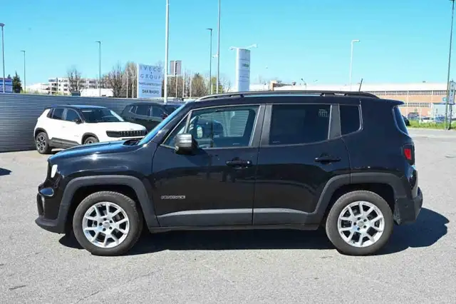 Jeep Renegade view 8