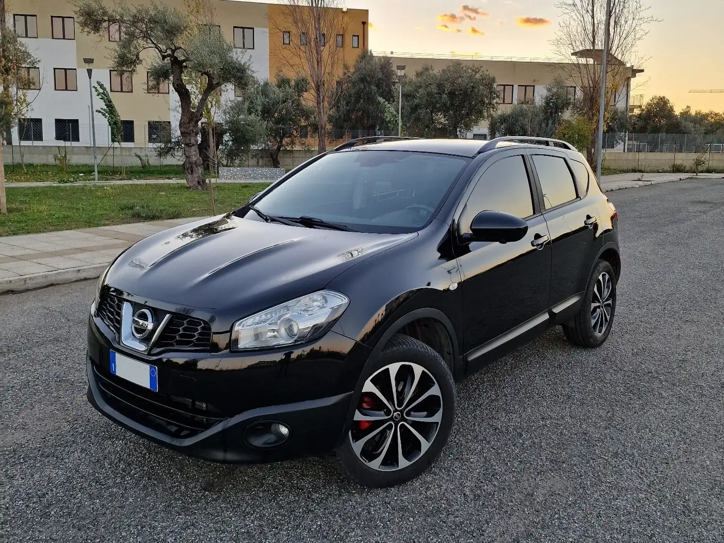 Nissan Qashqai 1.6 dci Tekna 360° 4x4 - 1