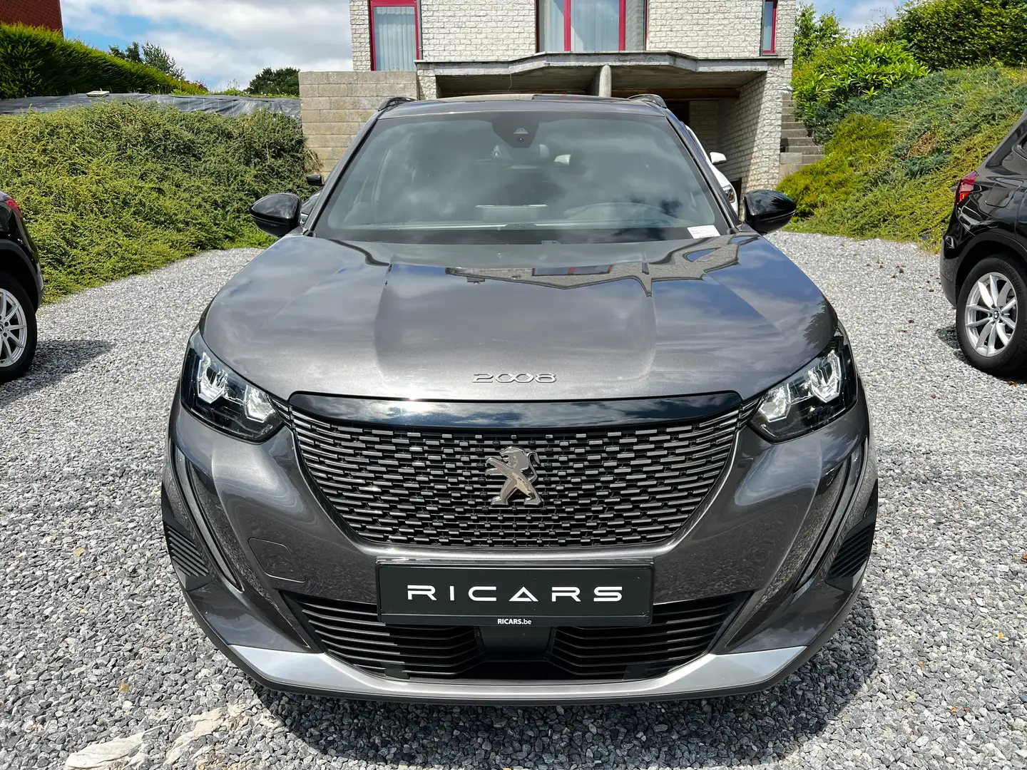 Peugeot 2008 1.5BlueHDi Camera Carnet Carpay Airco GARANTIE 1an Grijs - 2