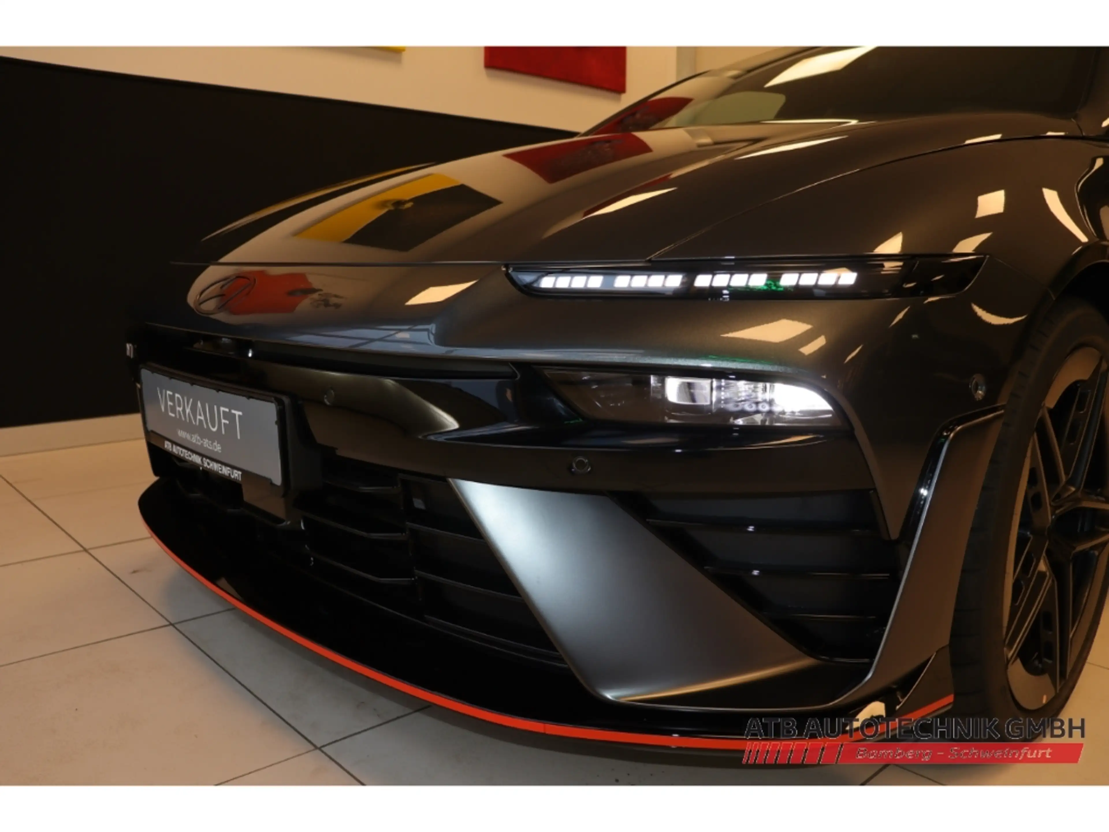 Hyundai IONIQ 6 84kWh 609PS 4WD Sitzpaket Panoramadach — photo 13