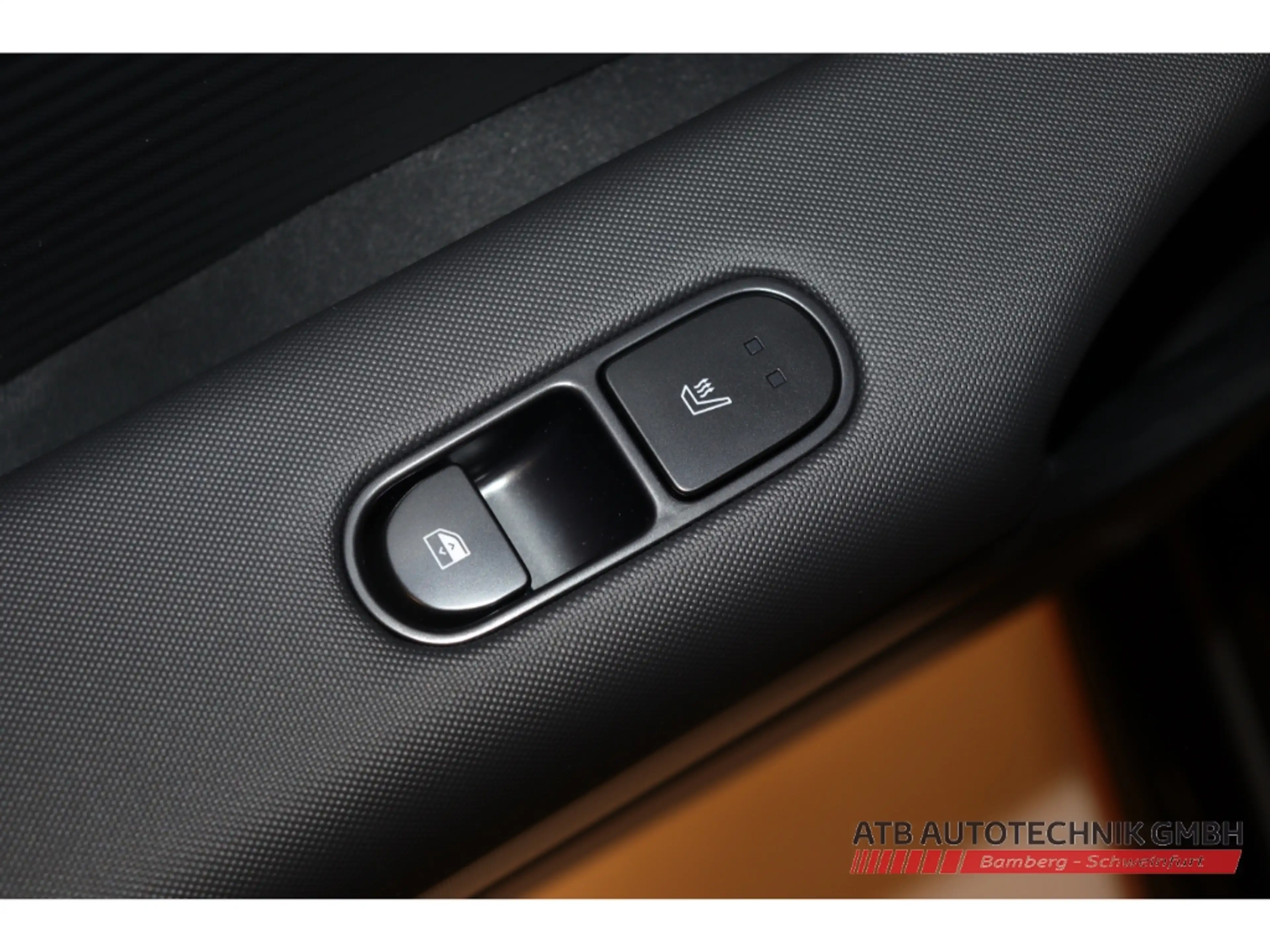 Hyundai IONIQ 6 84kWh 609PS 4WD Sitzpaket Panoramadach — photo 10