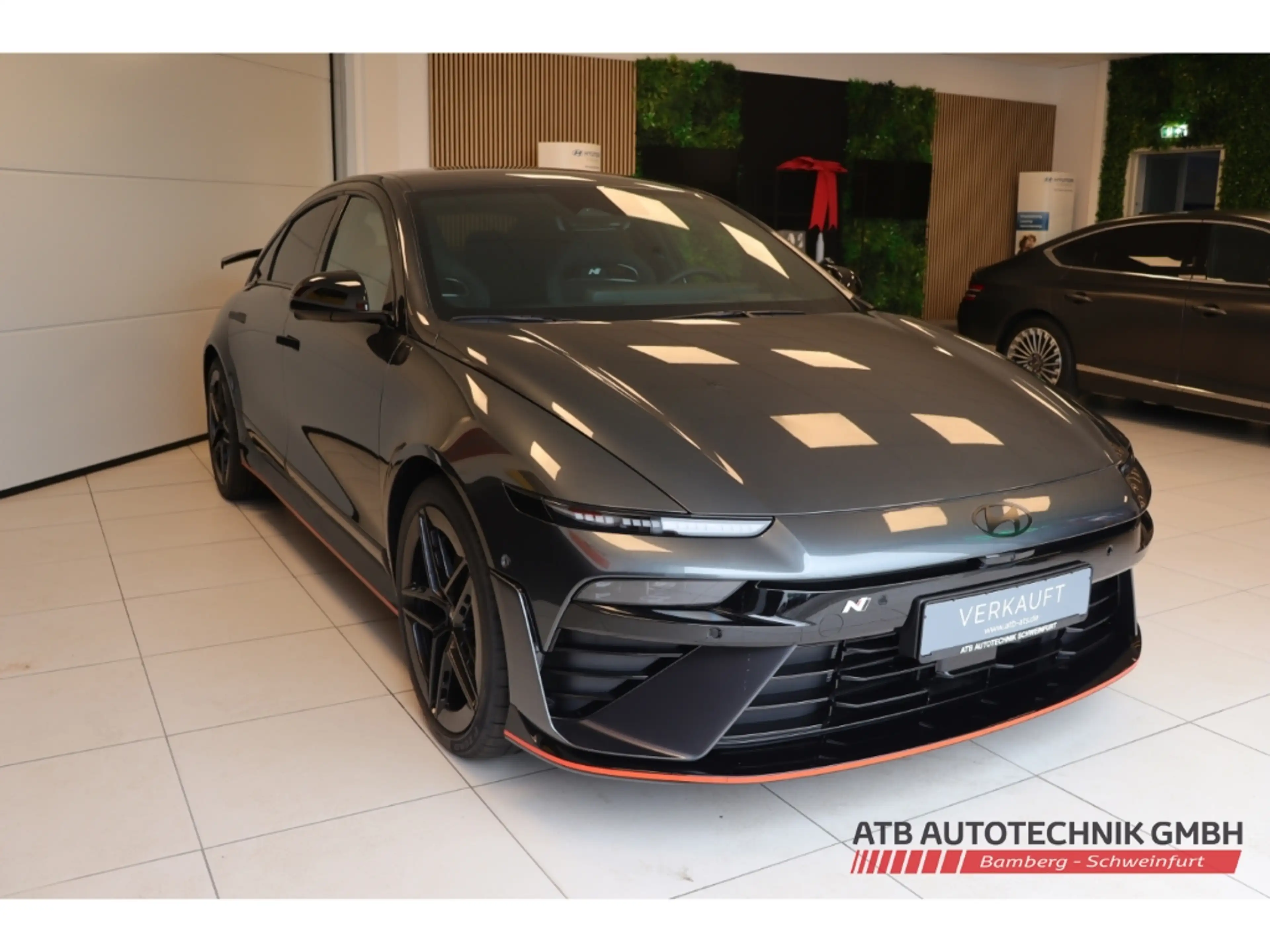 Hyundai IONIQ 6 84kWh 609PS 4WD Sitzpaket Panoramadach — photo 4