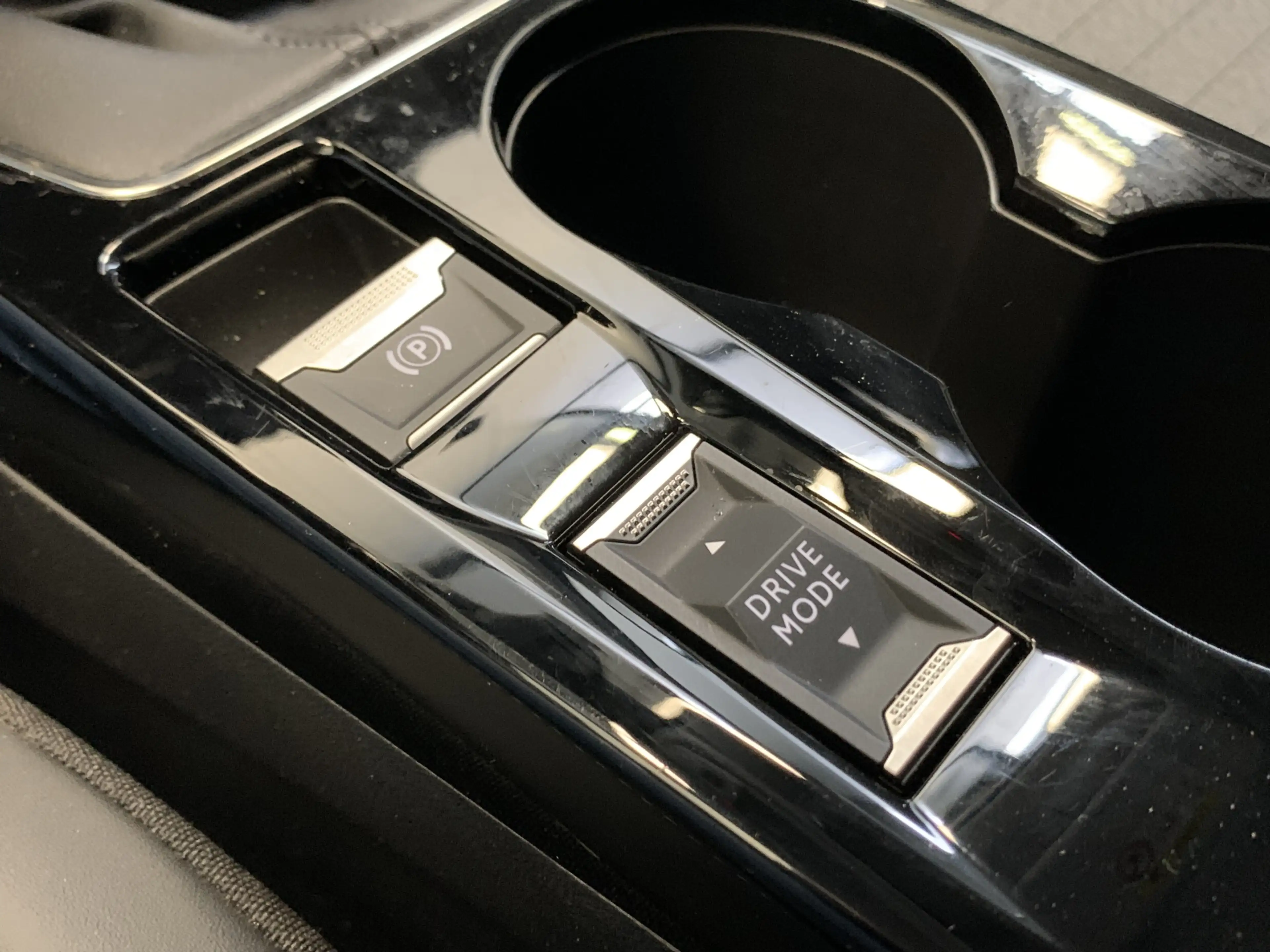 Peugeot 208 1.2 PureTech Allure 100PK LEDER-CAMERA-NAVI by CAR — photo 29