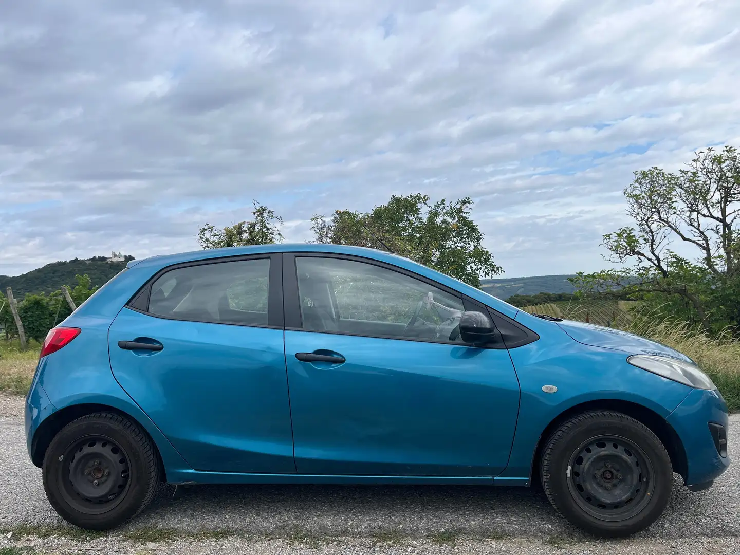 Mazda 2 Mazda 2 1,3i CE Pro CE Pro Blau - 1