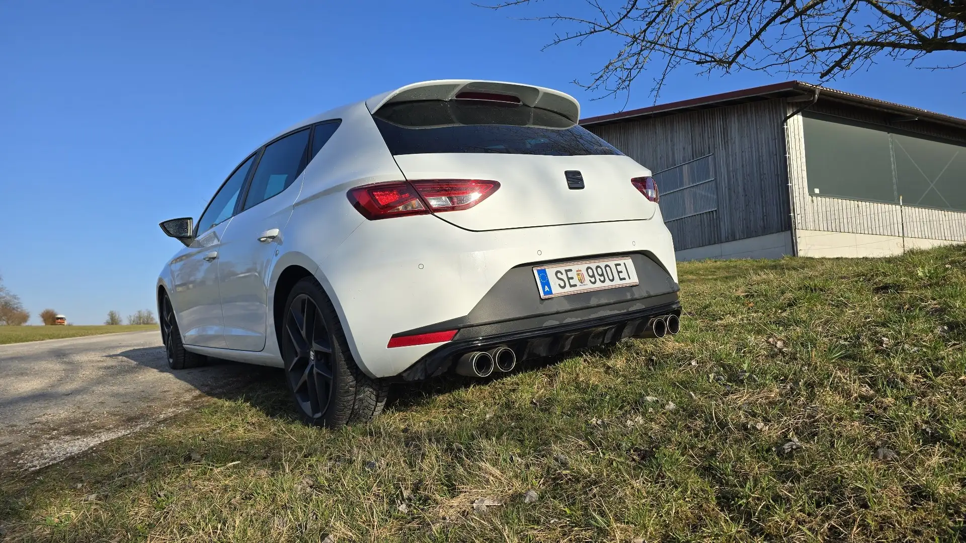 SEAT Leon Leon FR 1,8 TSI Start-Stopp FR Start-Stopp Weiß - 2