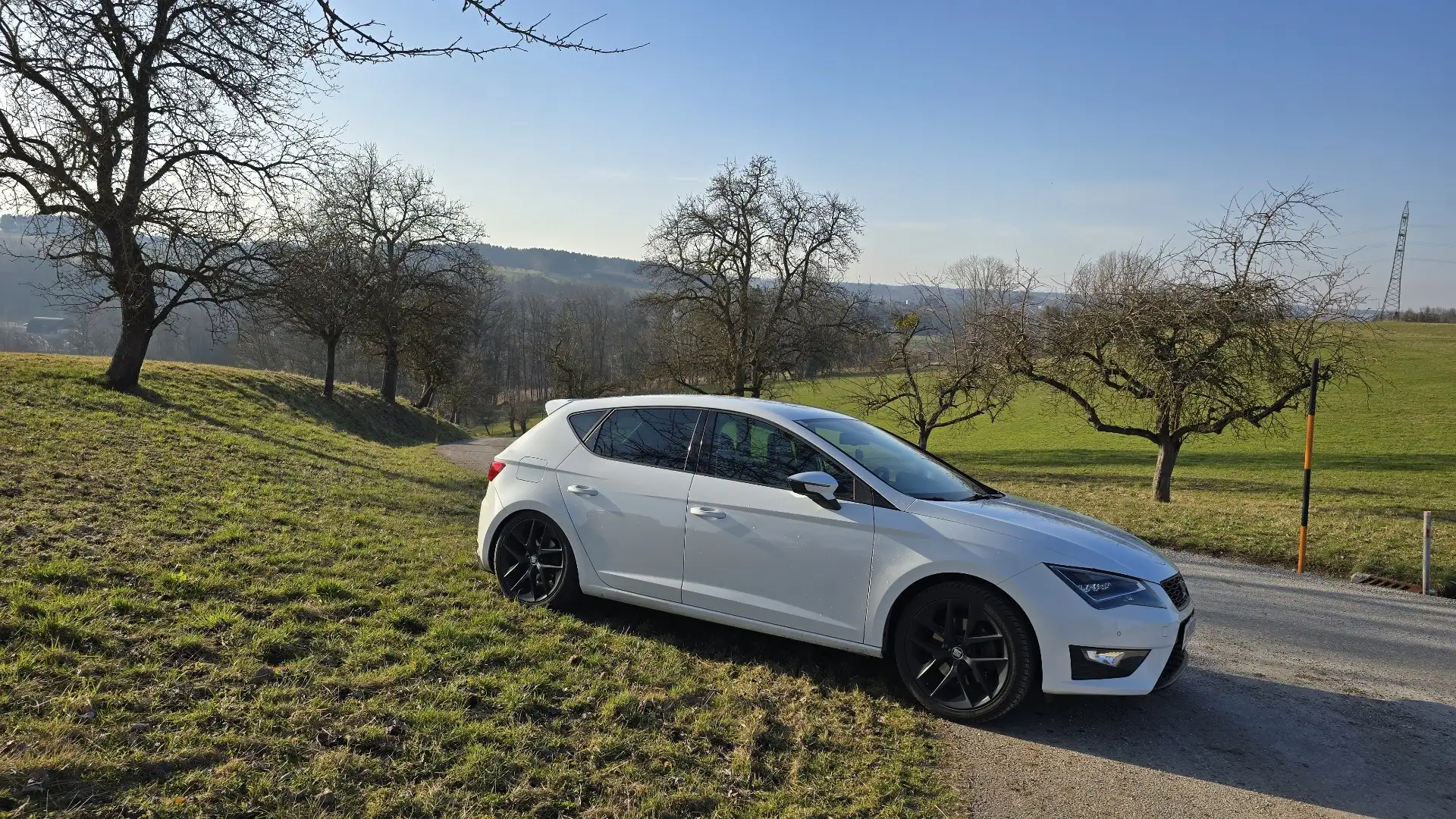 SEAT Leon Leon FR 1,8 TSI Start-Stopp FR Start-Stopp Weiß - 1