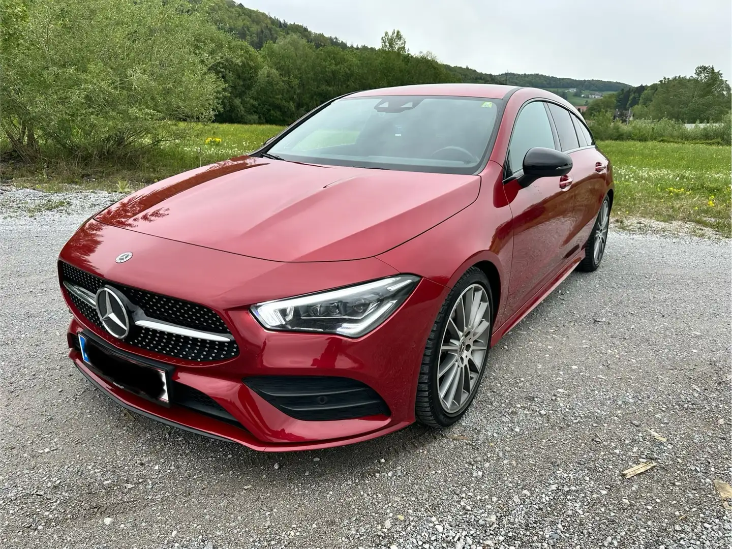 Mercedes-Benz CLA 220 d Shooting Brake Aut. Červená - 1