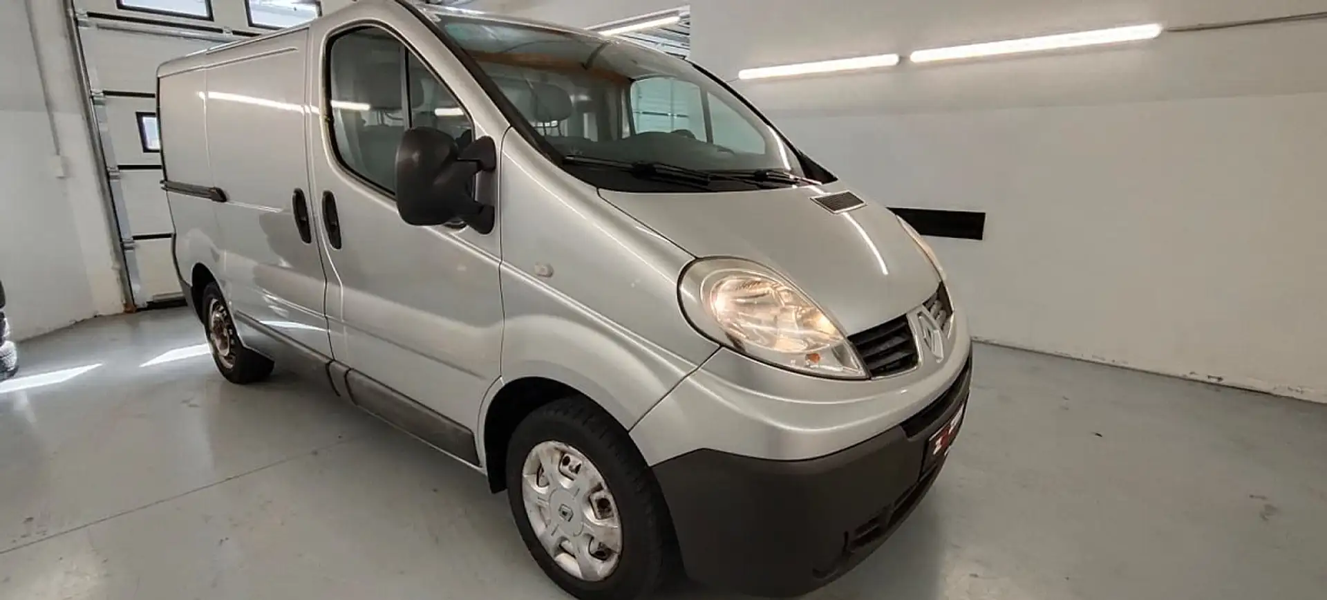 Renault Trafic Trafic L1H1 2,7t 2,0 dCi Grau - 1