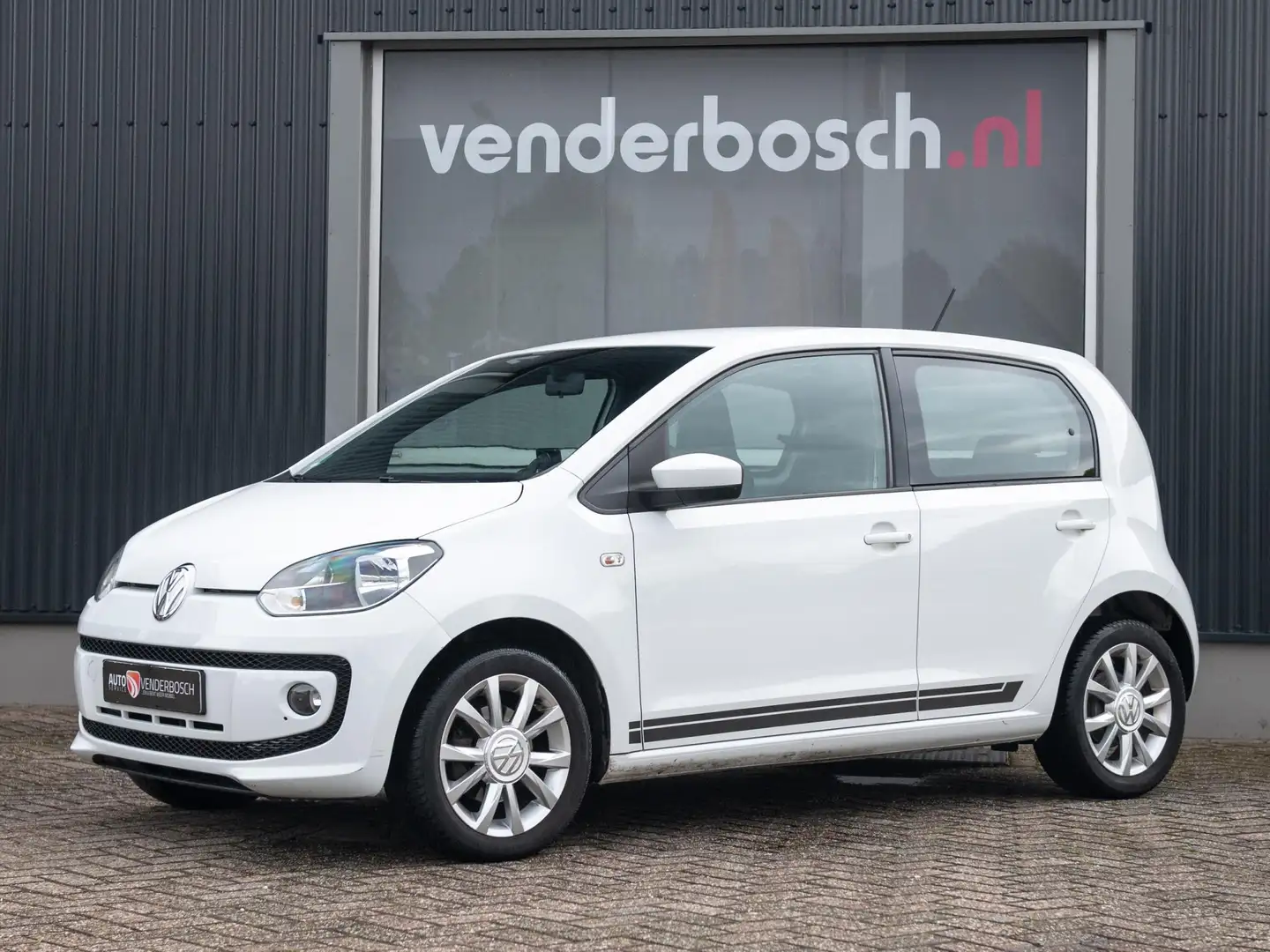 Volkswagen up! 1.0 BMT high up! Club 60pk | Airco | Navi | Stoelv Wit - 1