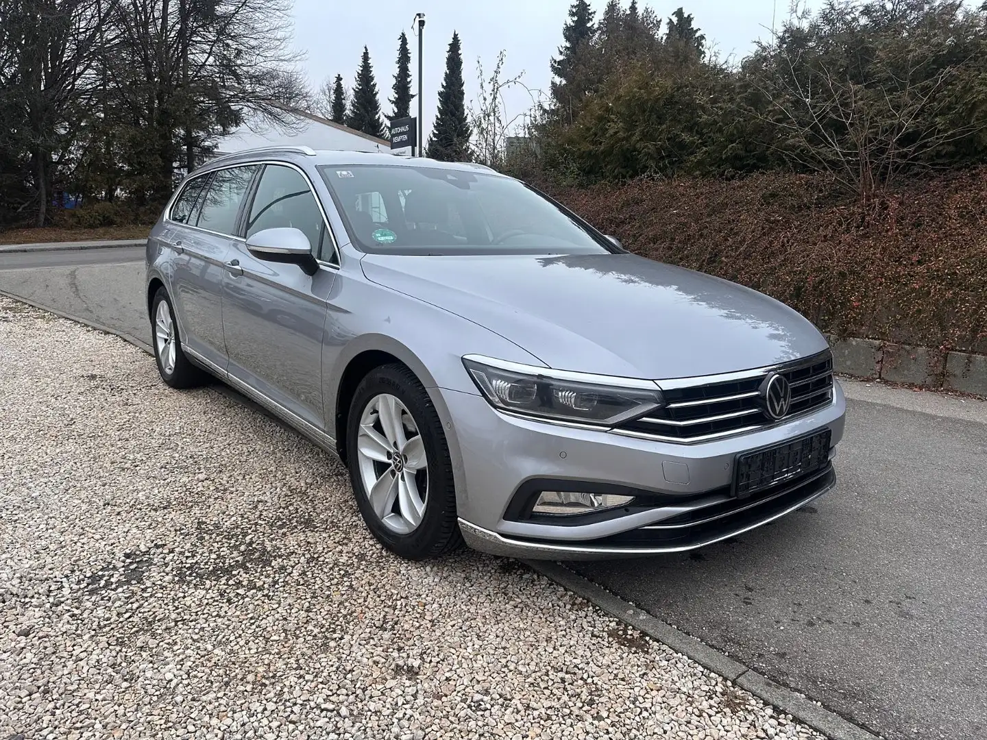 Volkswagen Passat Variant Elegance Matrix Motorschaden Zilver - 1