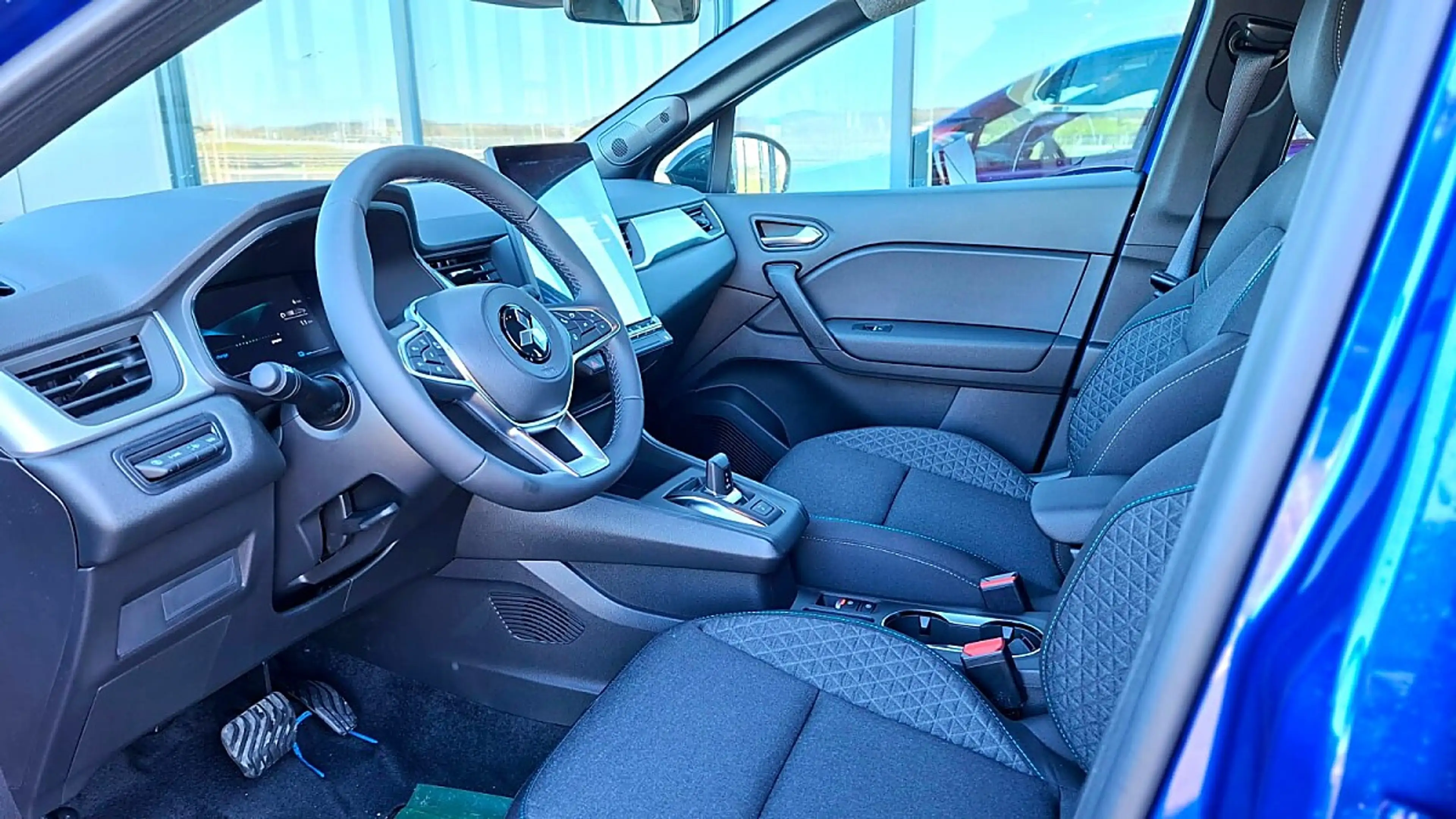Mitsubishi Grandis 1,8 HEV Invite C — photo 8