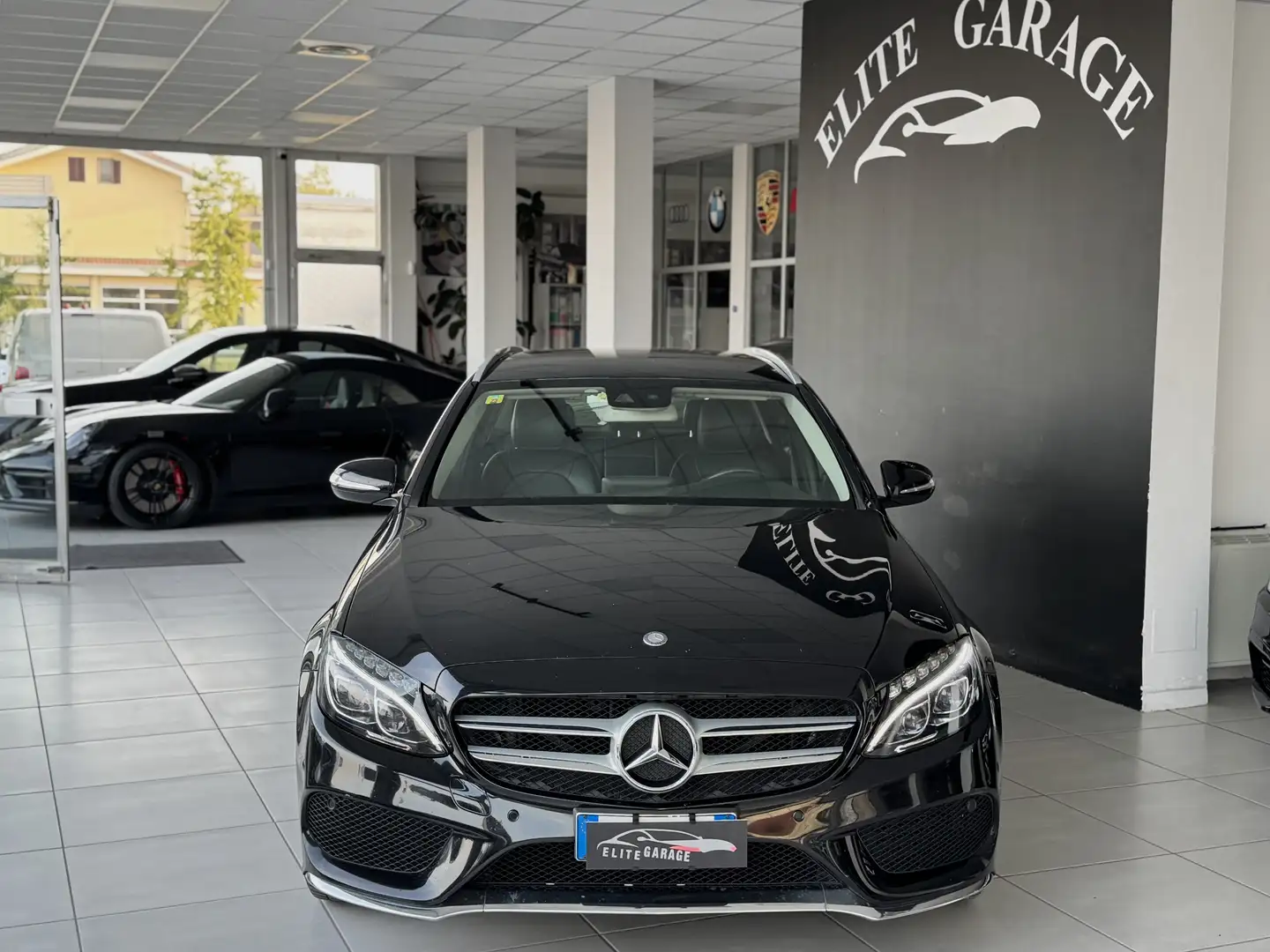 Mercedes-Benz C 220 d (bt) Premium Amg auto Nero - 2