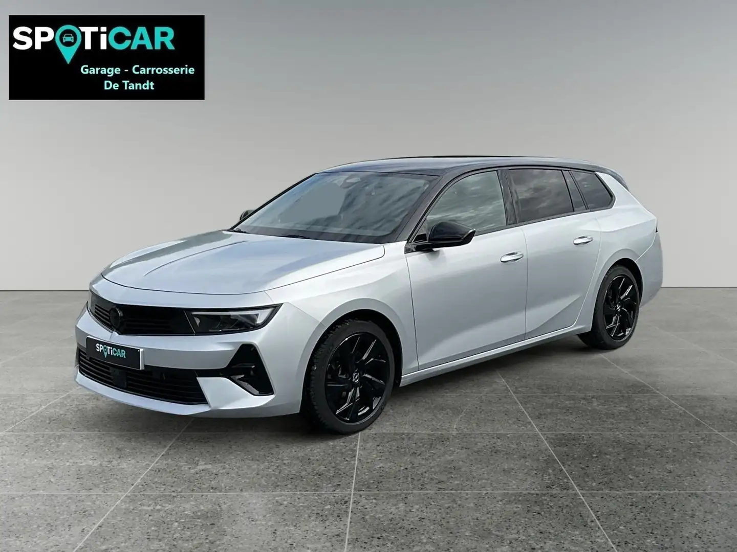 Opel Astra sportstourer GS  1.2 130 Pk  in nieuwstaat met fa Argent - 1