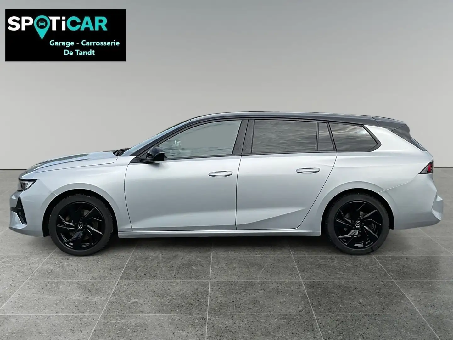Opel Astra sportstourer GS  1.2 130 Pk  in nieuwstaat met fa Argent - 2