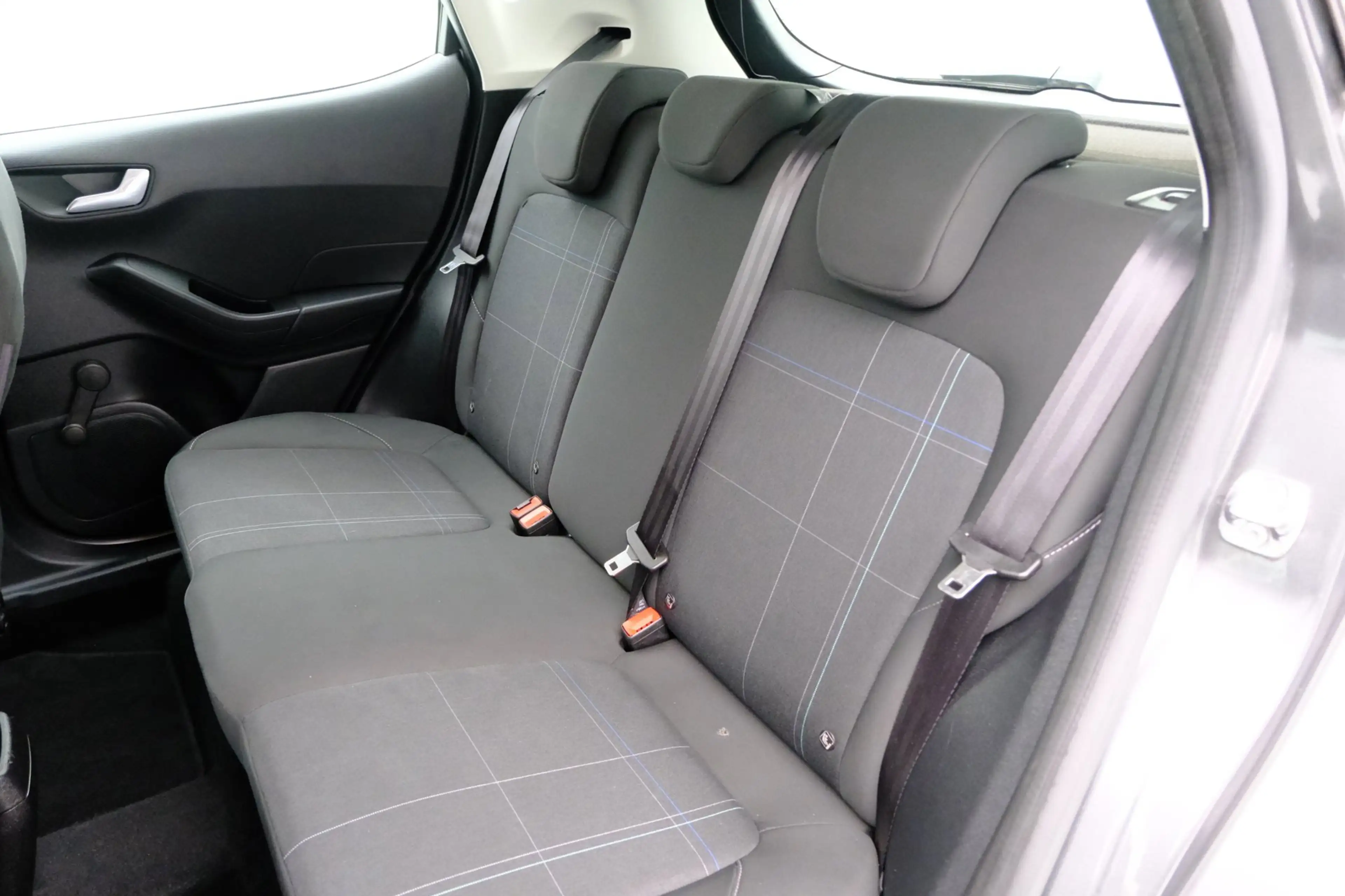 Ford Fiesta 1.1 Trend 5-deurs Airco|PDC|LMV — photo 21