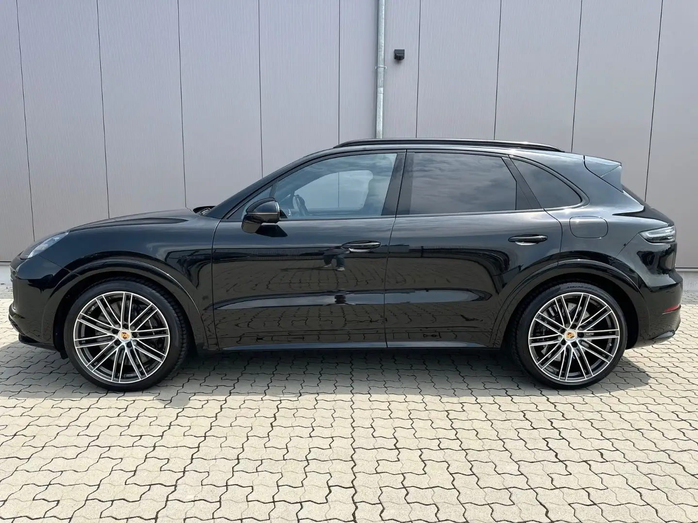 Porsche Cayenne Turbo S E-Hybrid SportDesign, Burmester Noir - 2