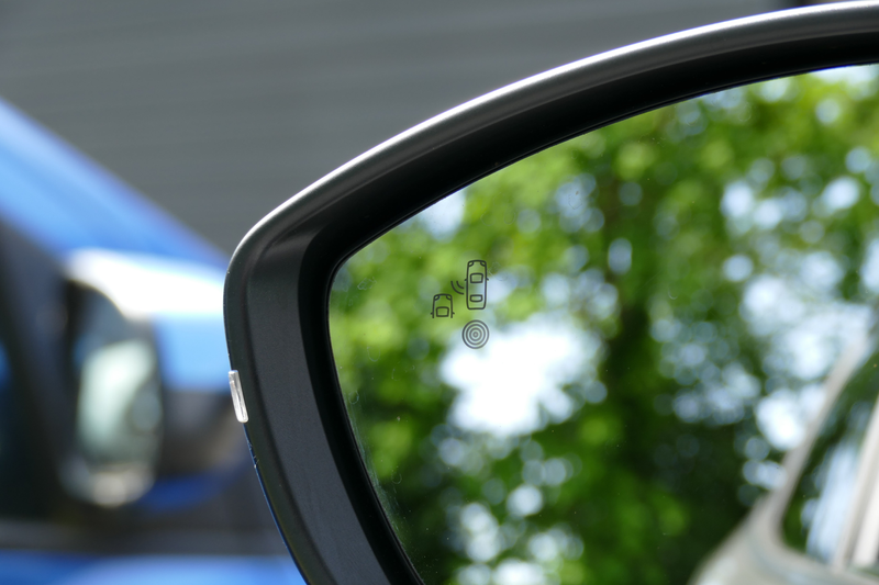 Peugeot e-2008 EV 156PK 54KWH ALLURE AUTOMAAT CAMERA V+A / 17"LMV — photo 11