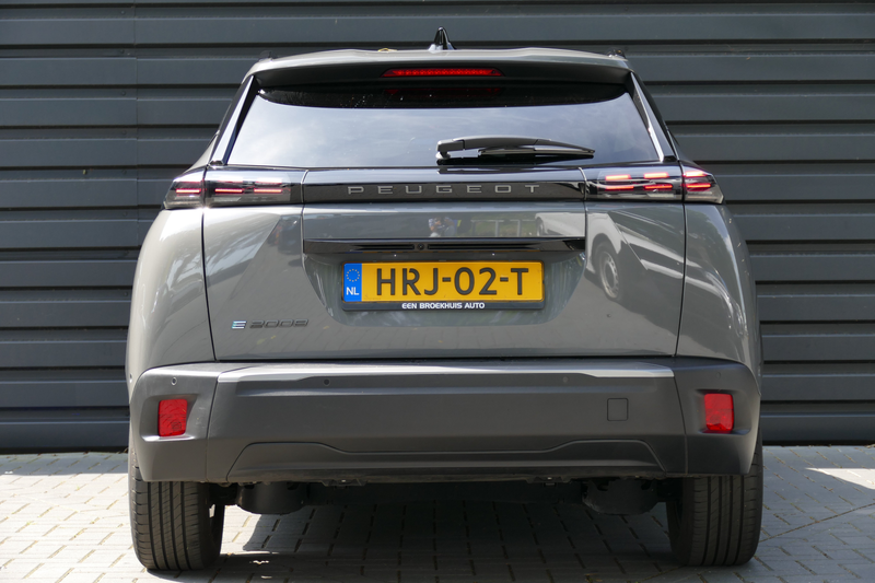 Peugeot e-2008 EV 156PK 54KWH ALLURE AUTOMAAT CAMERA V+A / 17"LMV — photo 5