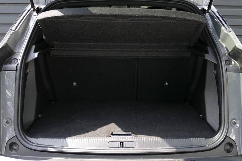 Peugeot e-2008 EV 156PK 54KWH ALLURE AUTOMAAT CAMERA V+A / 17"LMV — photo 14