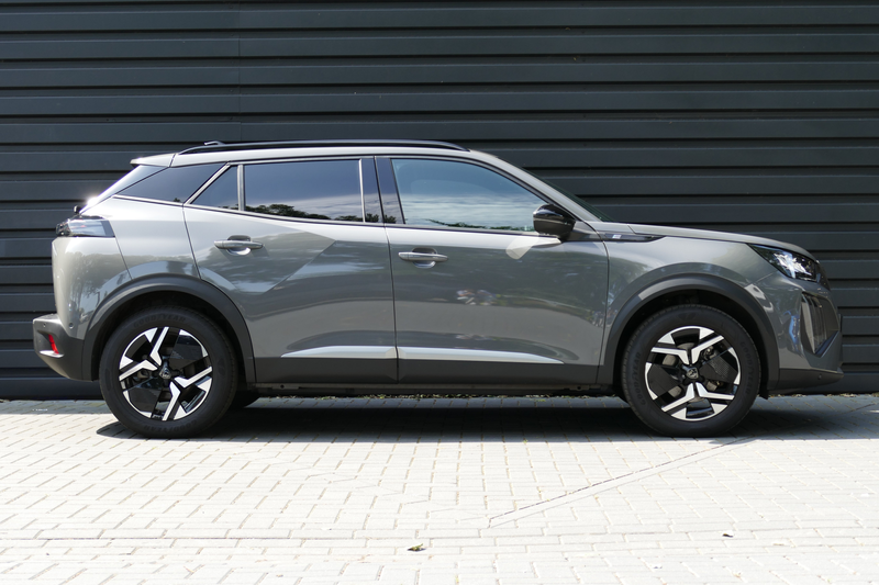 Peugeot e-2008 EV 156PK 54KWH ALLURE AUTOMAAT CAMERA V+A / 17"LMV — photo 3