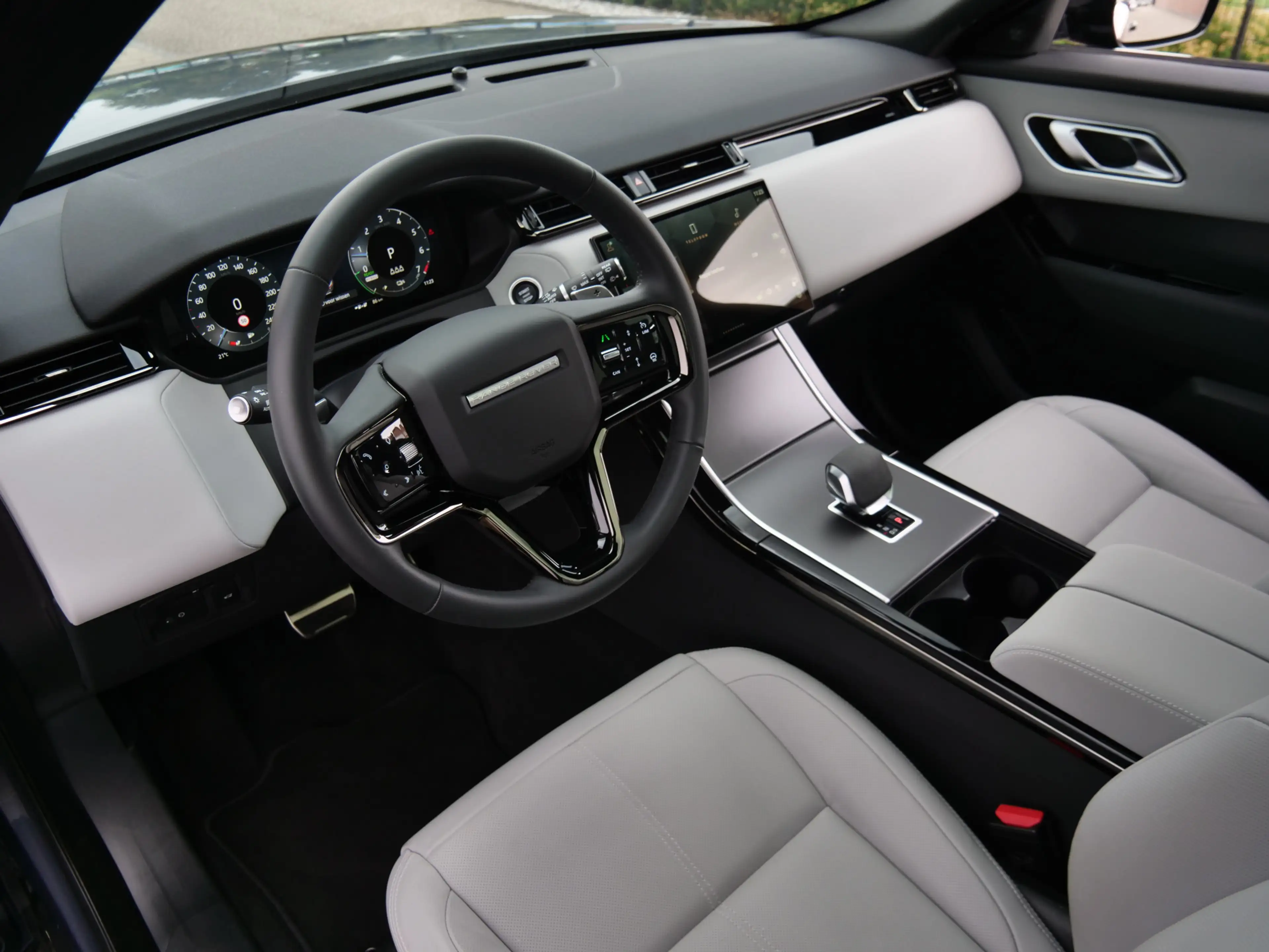 Land Rover Range Rover Velar 2.0 P400e AWD Dynamic PHEV 404 Pk Automaat Leder / — photo 17