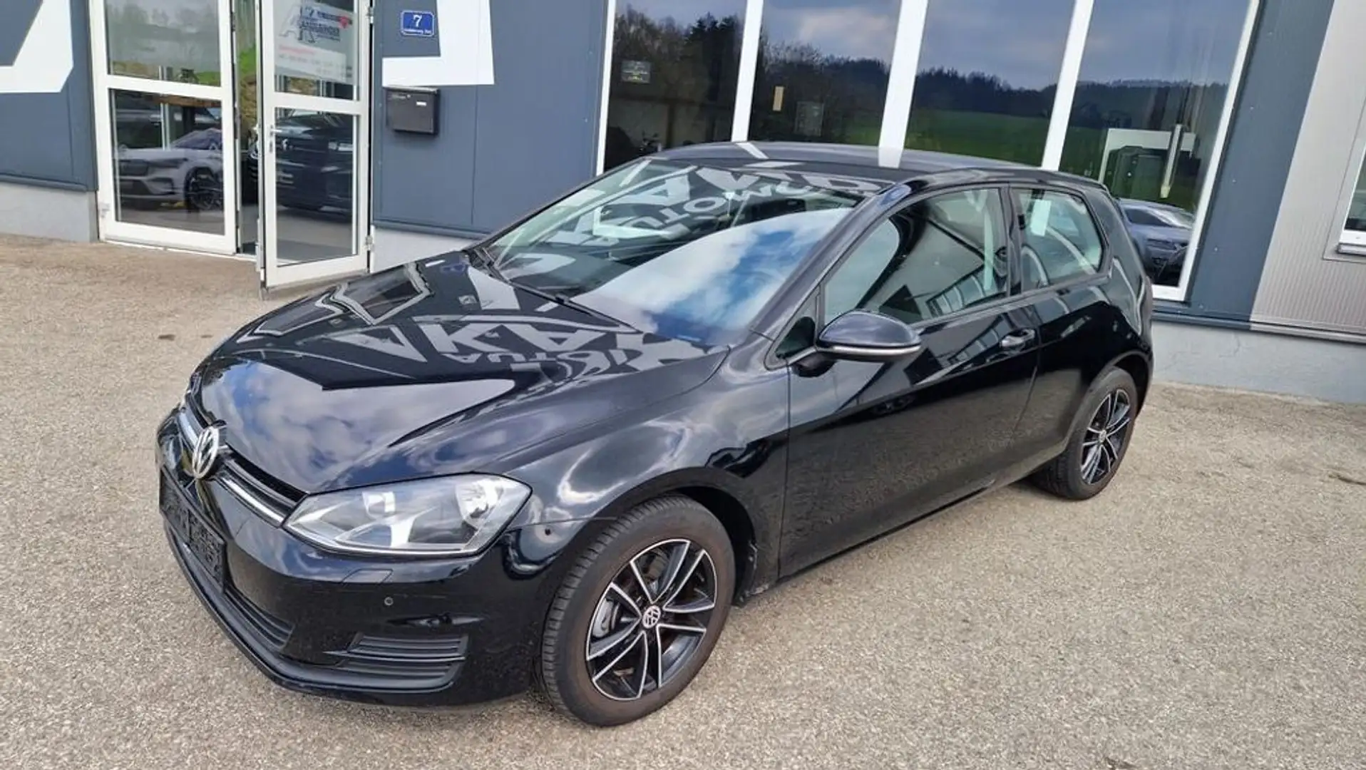 Volkswagen Golf TDI ''SHZ'' Schwarz - 2