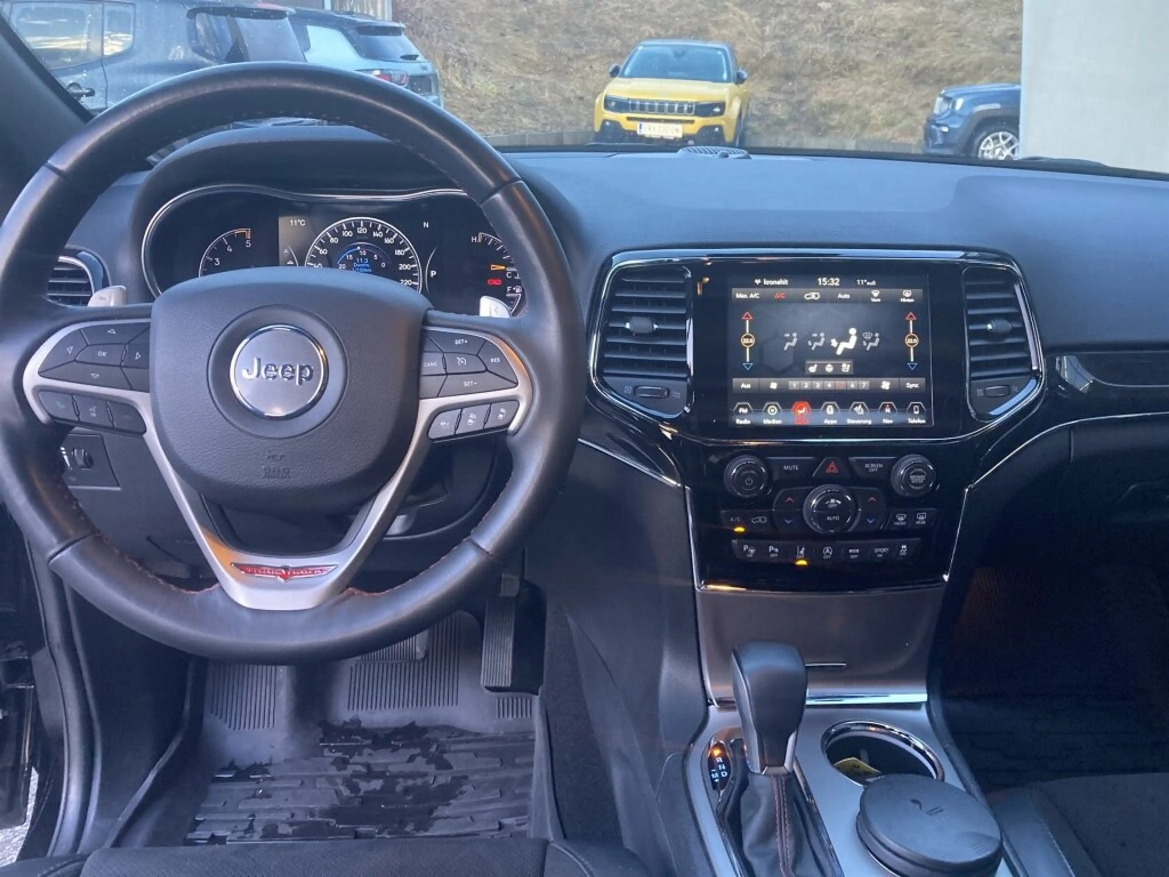 Jeep Grand Cherokee 3,0 V6 CRD Trailhawk — photo 12