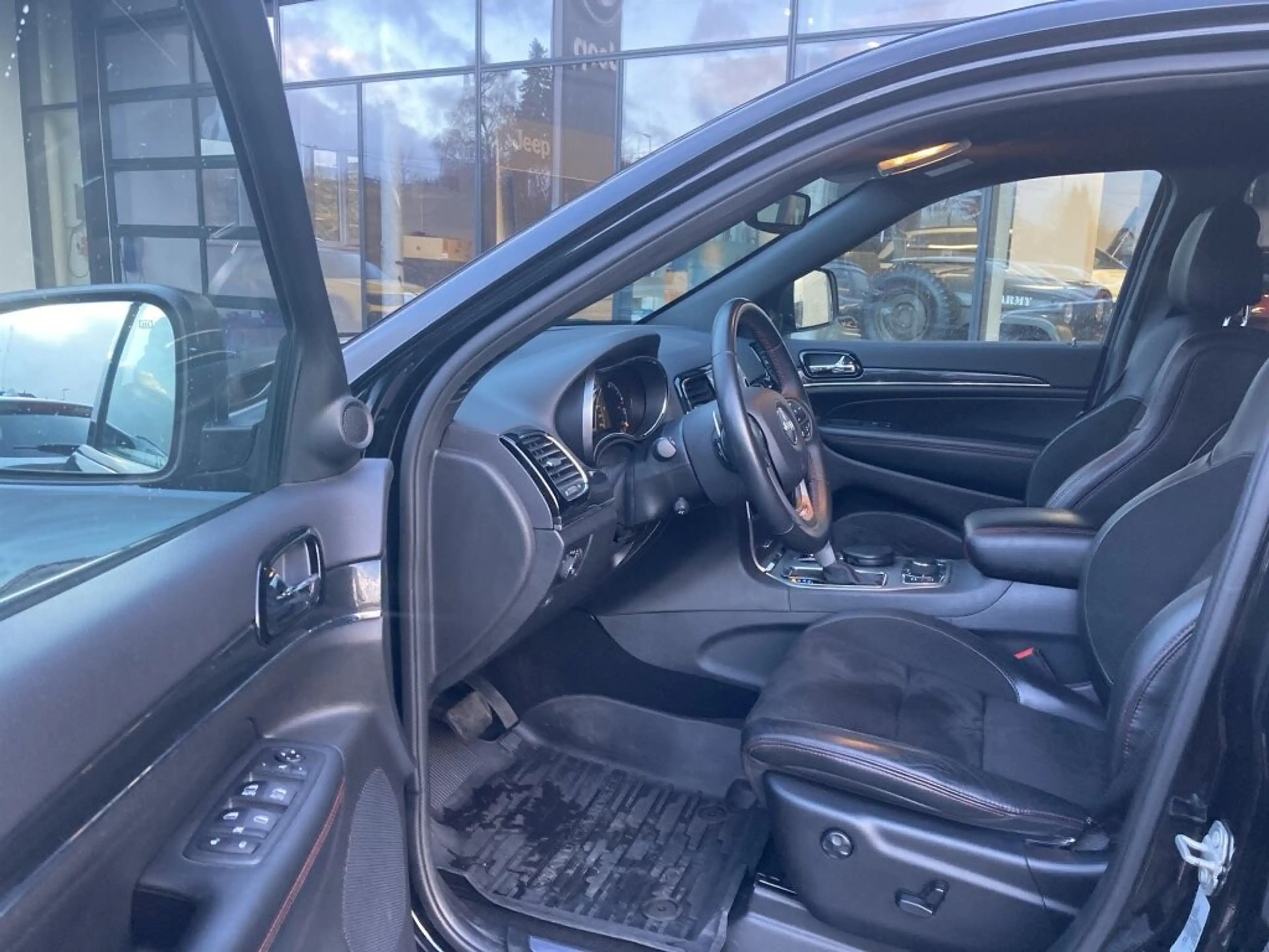 Jeep Grand Cherokee 3,0 V6 CRD Trailhawk — photo 9