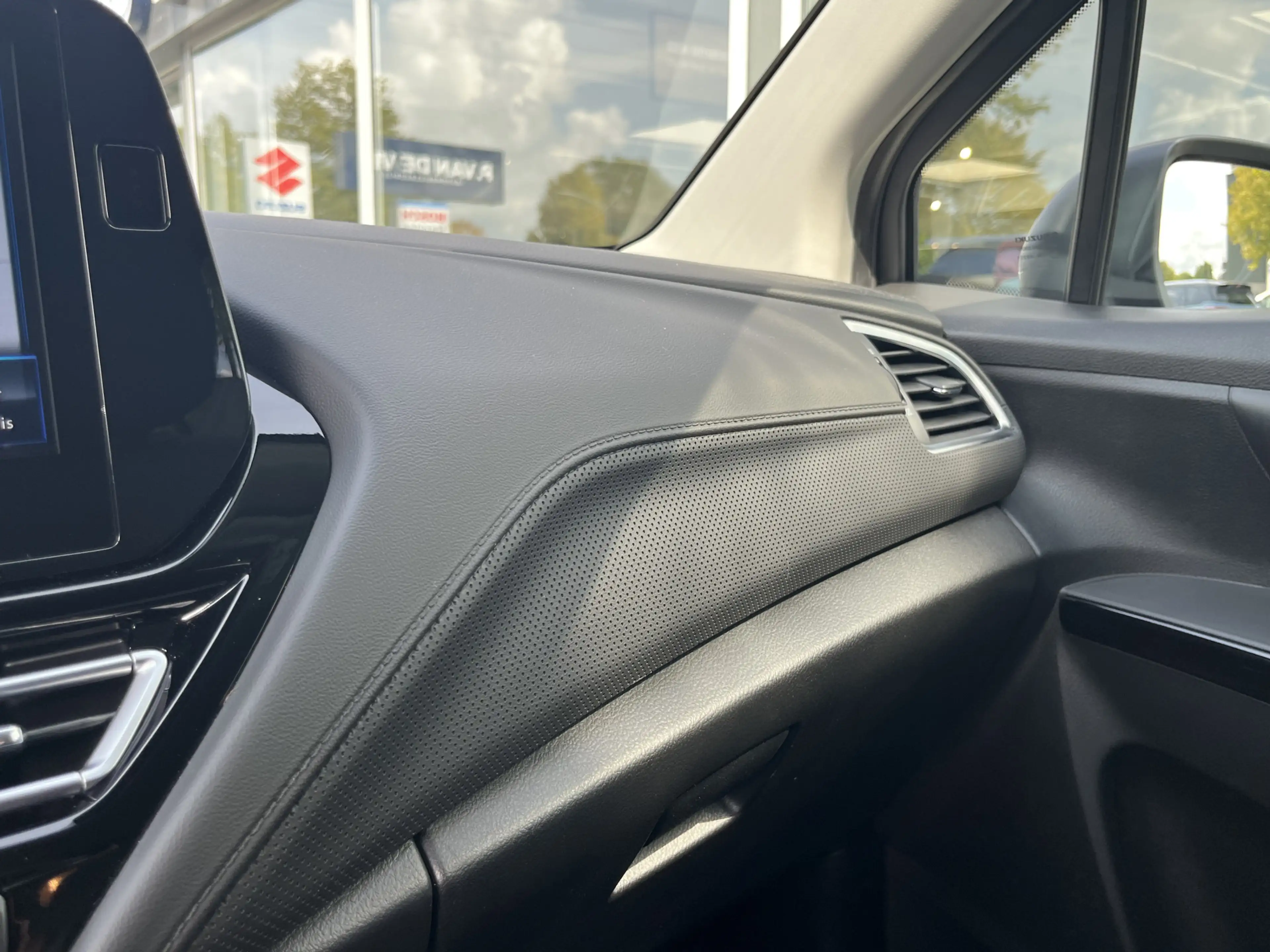 Suzuki S-Cross 1.4 Boosterjet Special Edition Smart Hybrid | Meer — photo 40