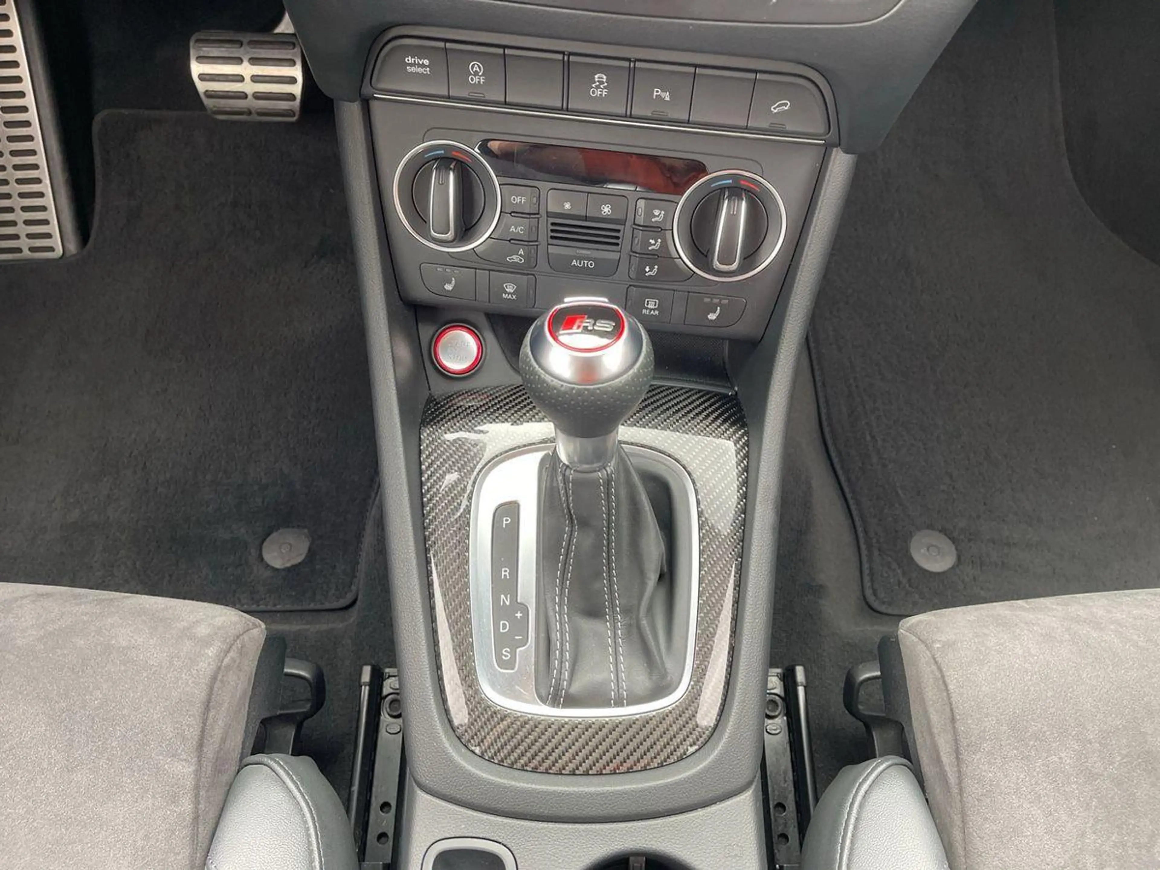 Audi RS Q3 2.5 20V TFSI DSG quattro LED NAVI BOSE — photo 15