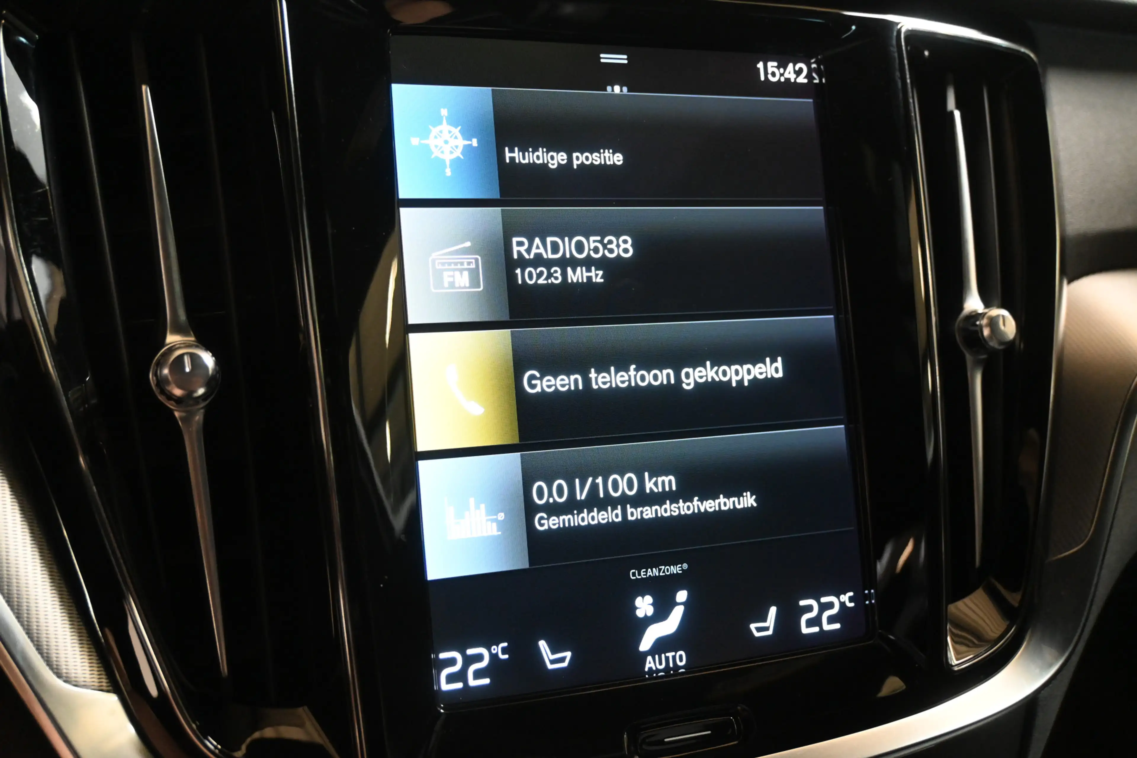 Volvo S60 2.0 B4 198pk R-Design / Plus Dark | 360° | Pano | — photo 42
