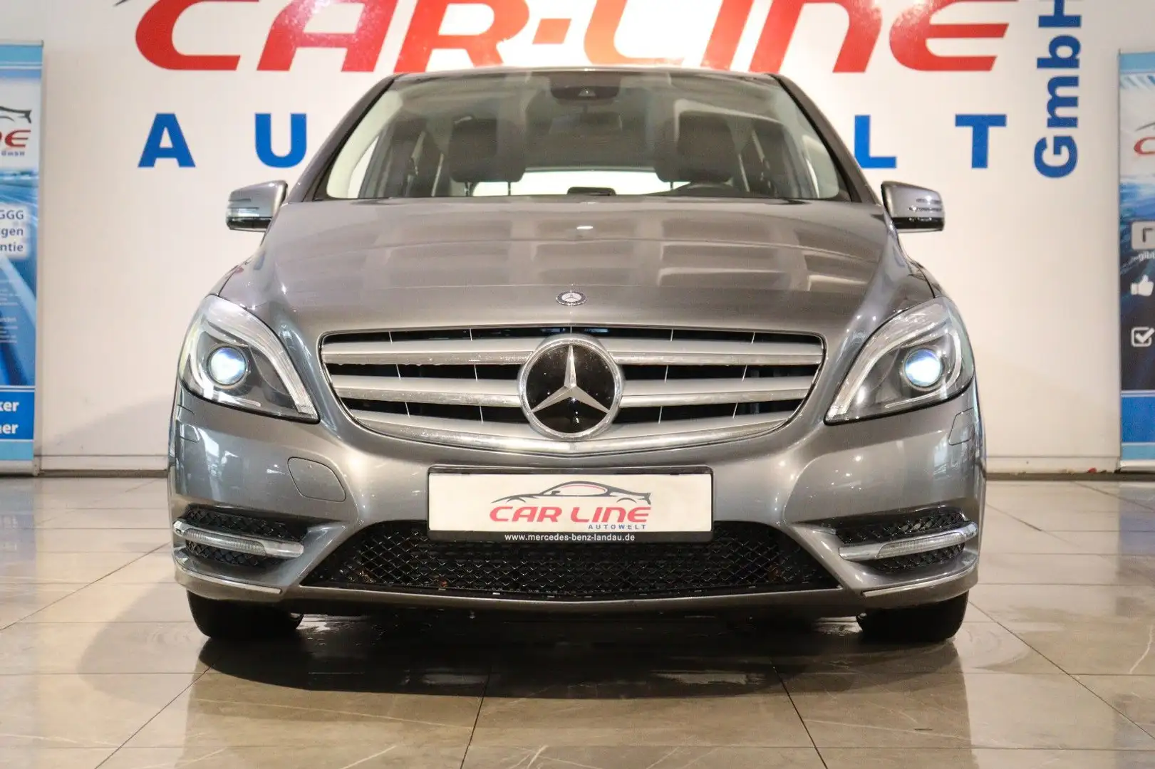 Mercedes-Benz B 200 *Navi*Xenon* Grau - 2