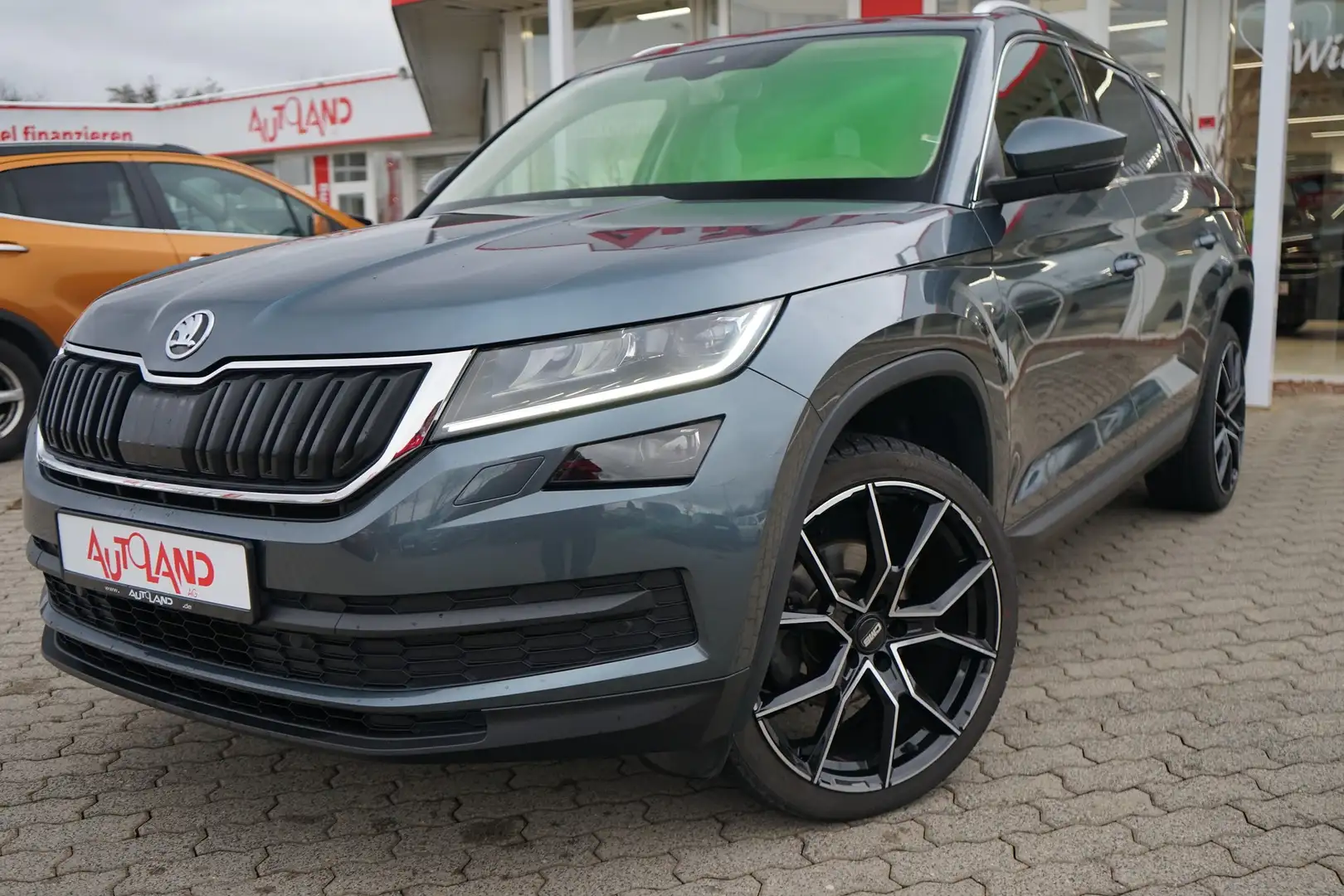 Skoda Kodiaq 1.4 16V TSI Style LED Kamera AHK Navi Grau - 2