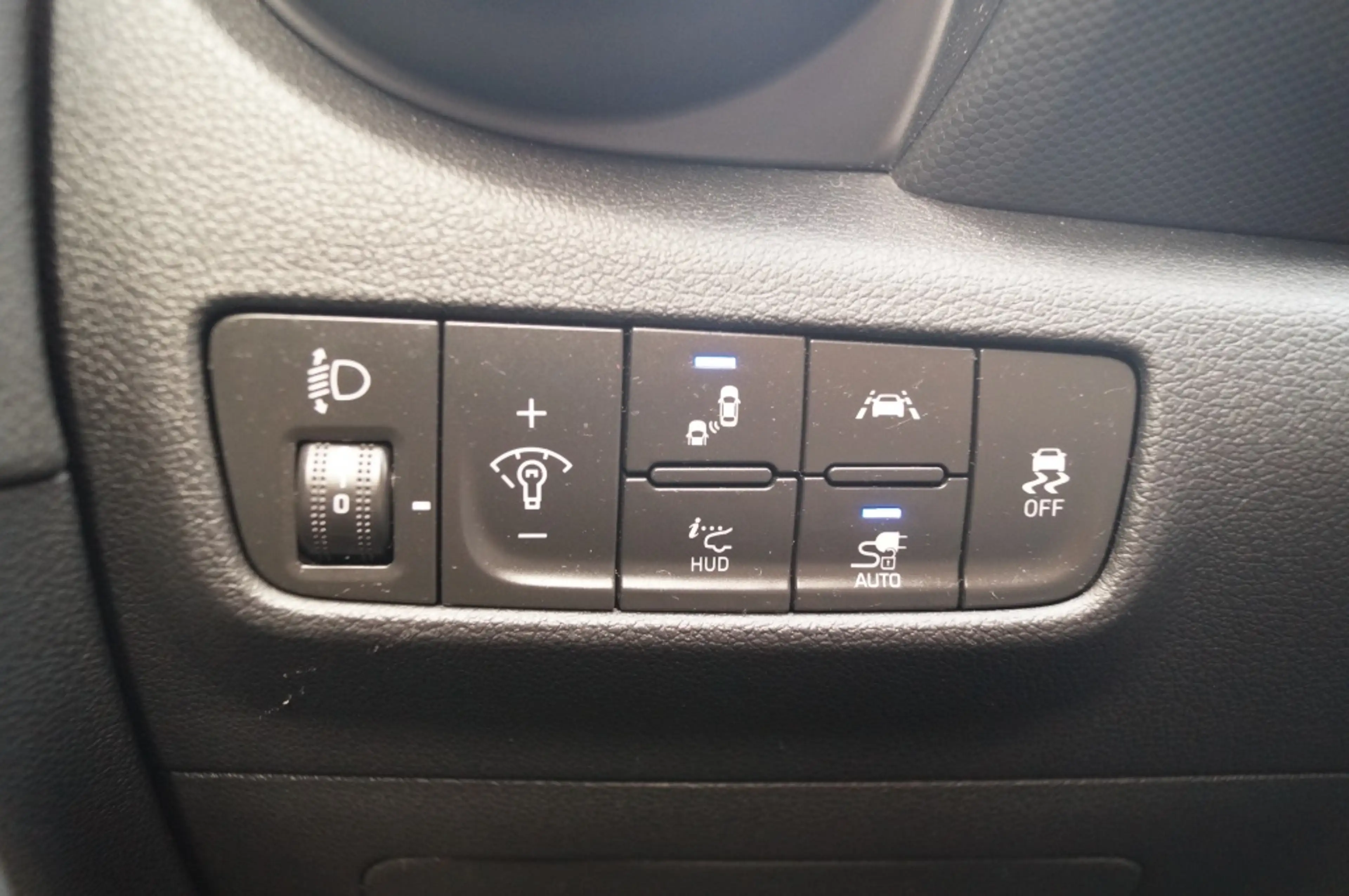 Hyundai KONA EV Premium 64 kWh -SOH92%-LEER-NAVI-ECC-CAM- — photo 22