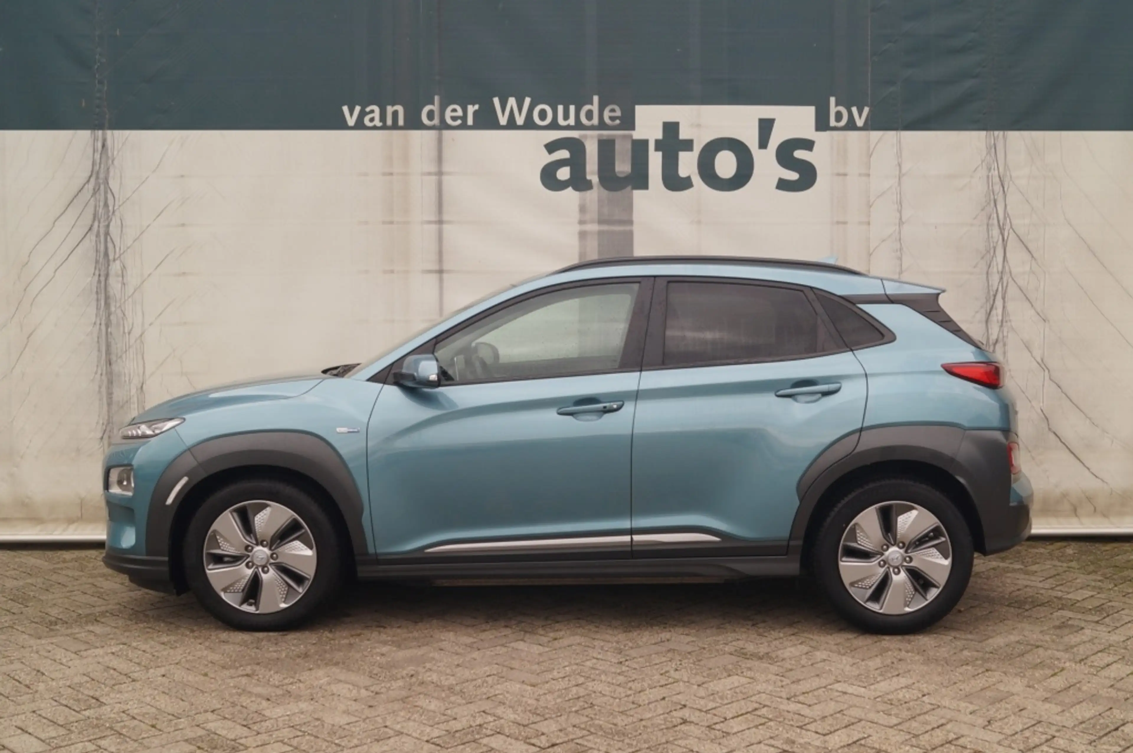 Hyundai KONA EV Premium 64 kWh -SOH92%-LEER-NAVI-ECC-CAM-
