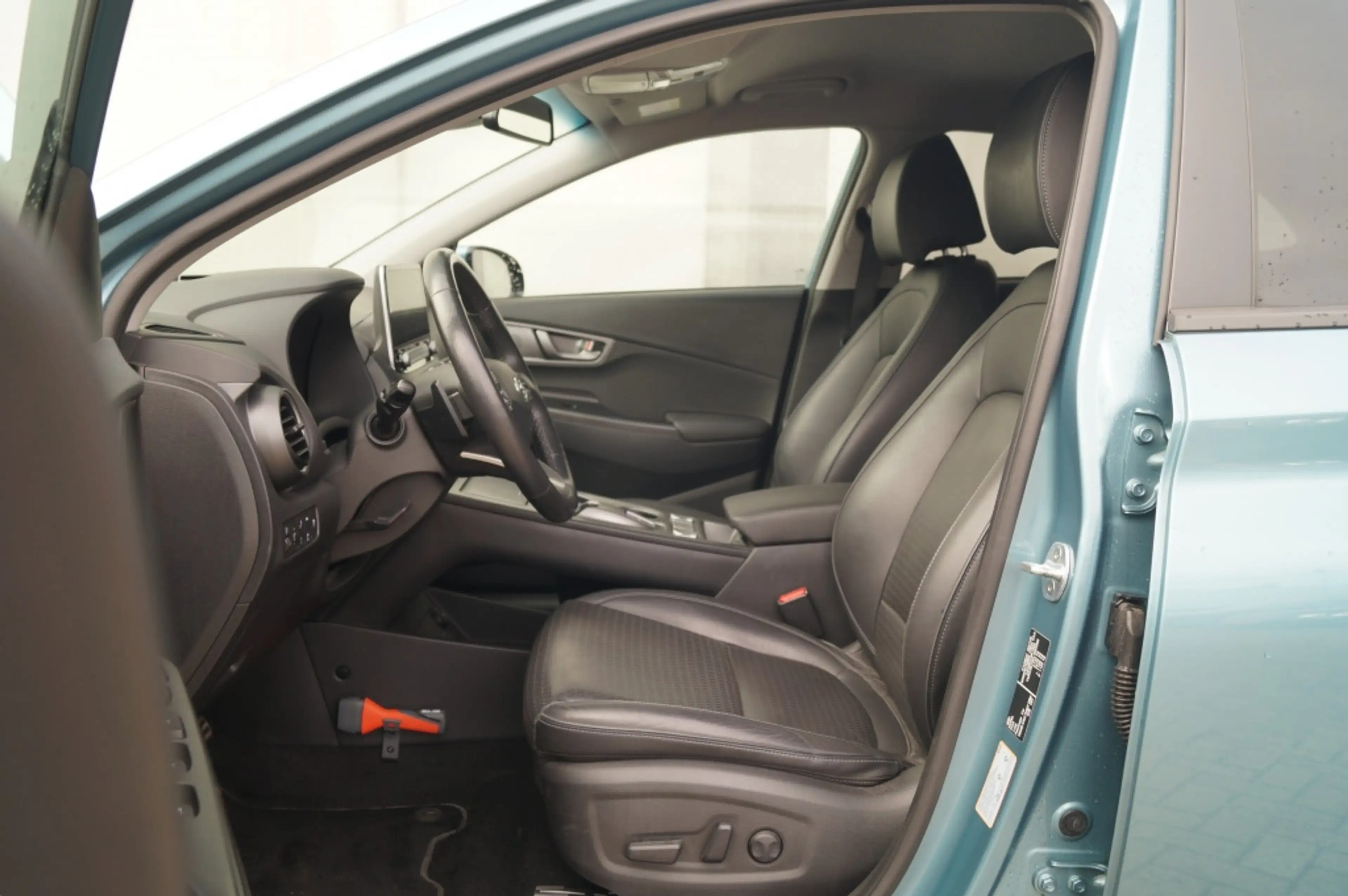 Hyundai KONA EV Premium 64 kWh -SOH92%-LEER-NAVI-ECC-CAM- — photo 8